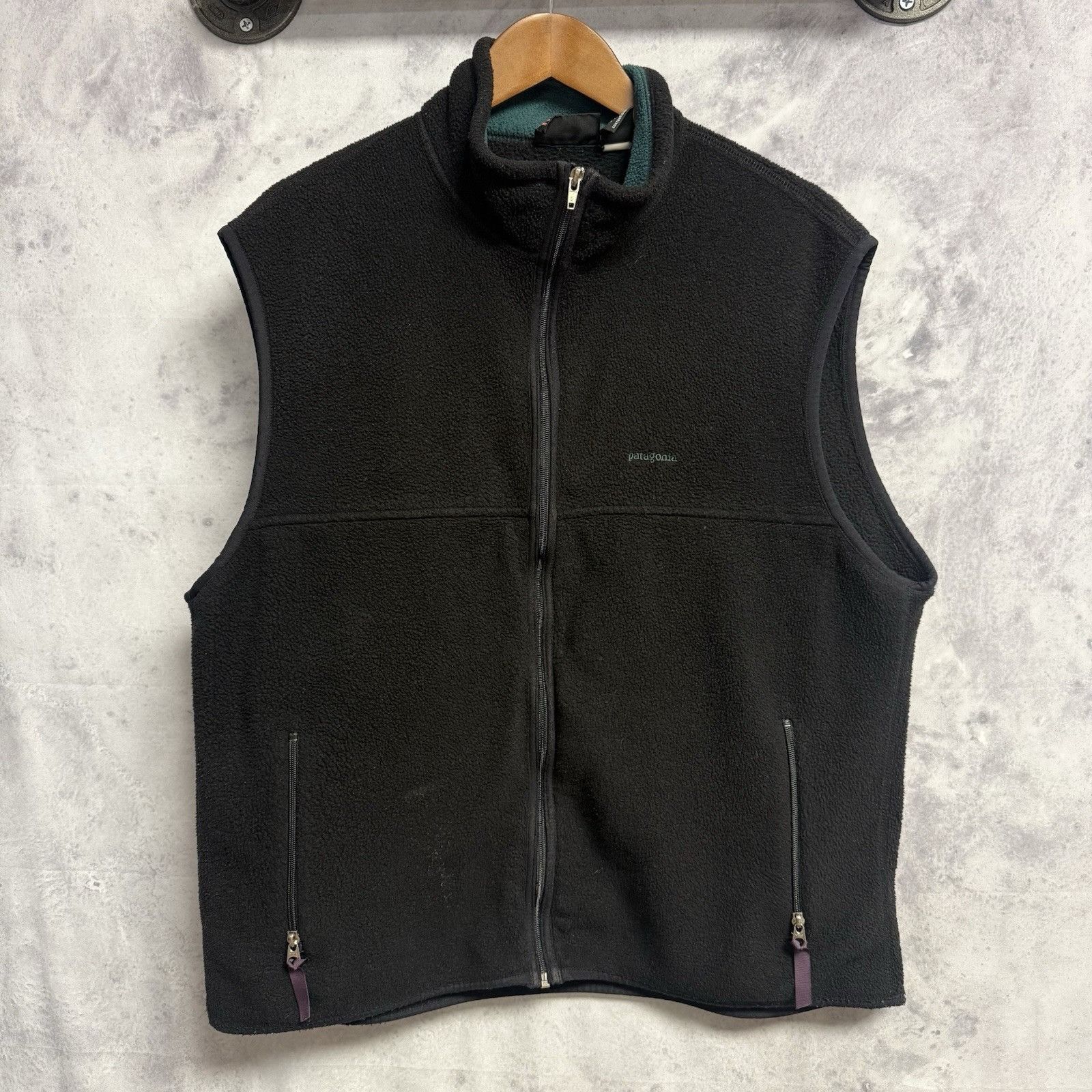 Patagonia Vintage Patagonia Synchilla Vest Mens XL Black Fleece Full Z Size US XL / EU 56 / 4 - 1 Thumbnail