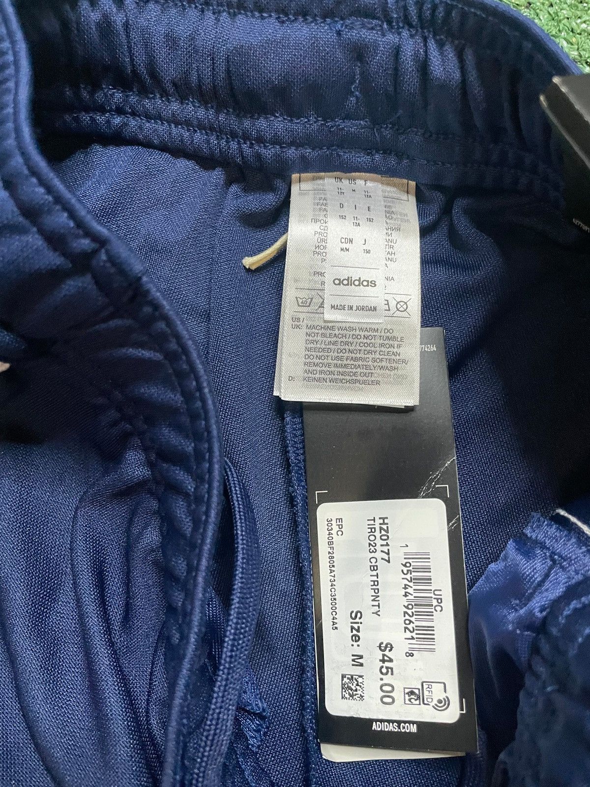 Adidas Adidas navy and white tracksuit Size US M / EU 48-50 / 2 - 9 Thumbnail