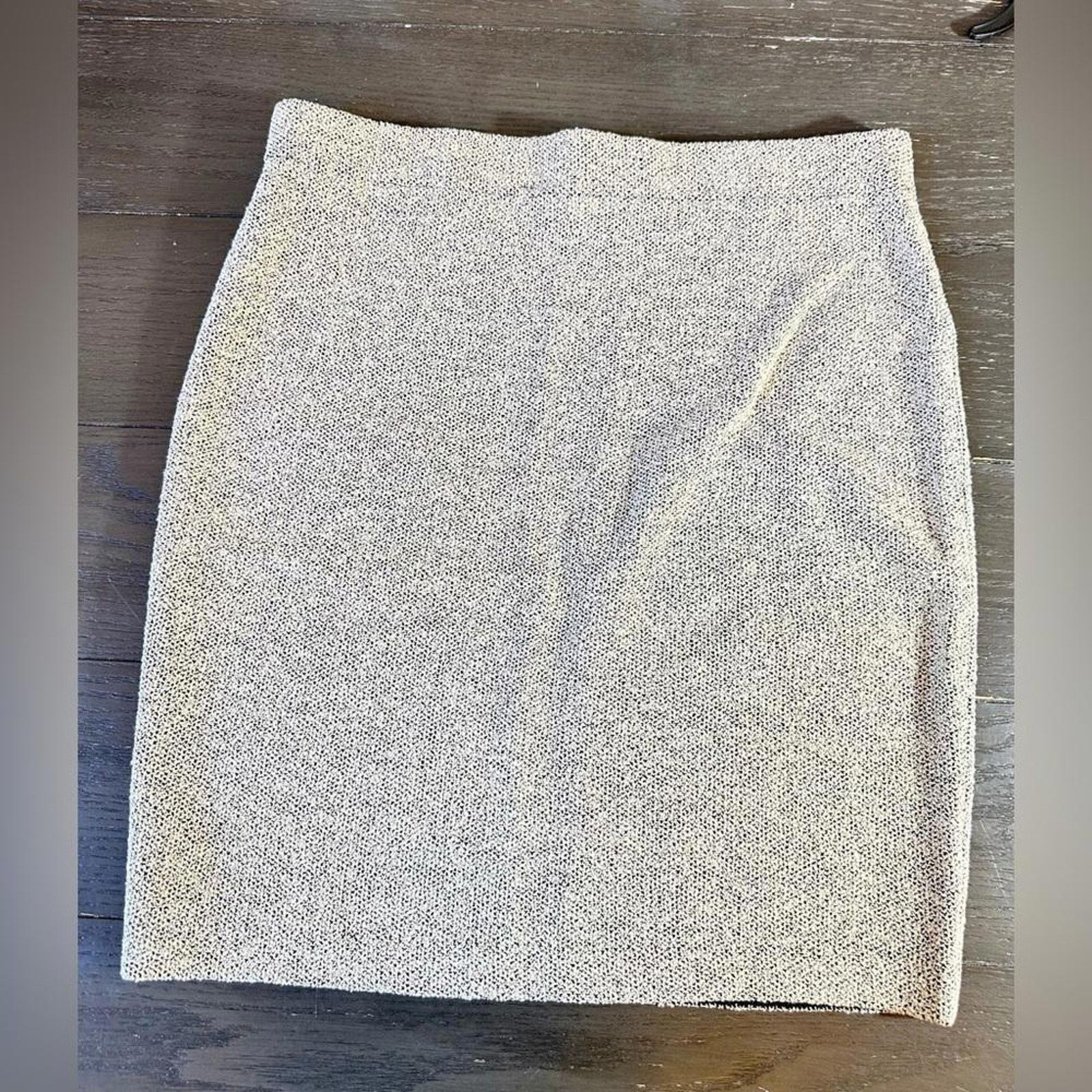 St. John St John Chic Textured Knit Pencil Skirt Size 28" / US 6 / IT 42 - 1 Thumbnail