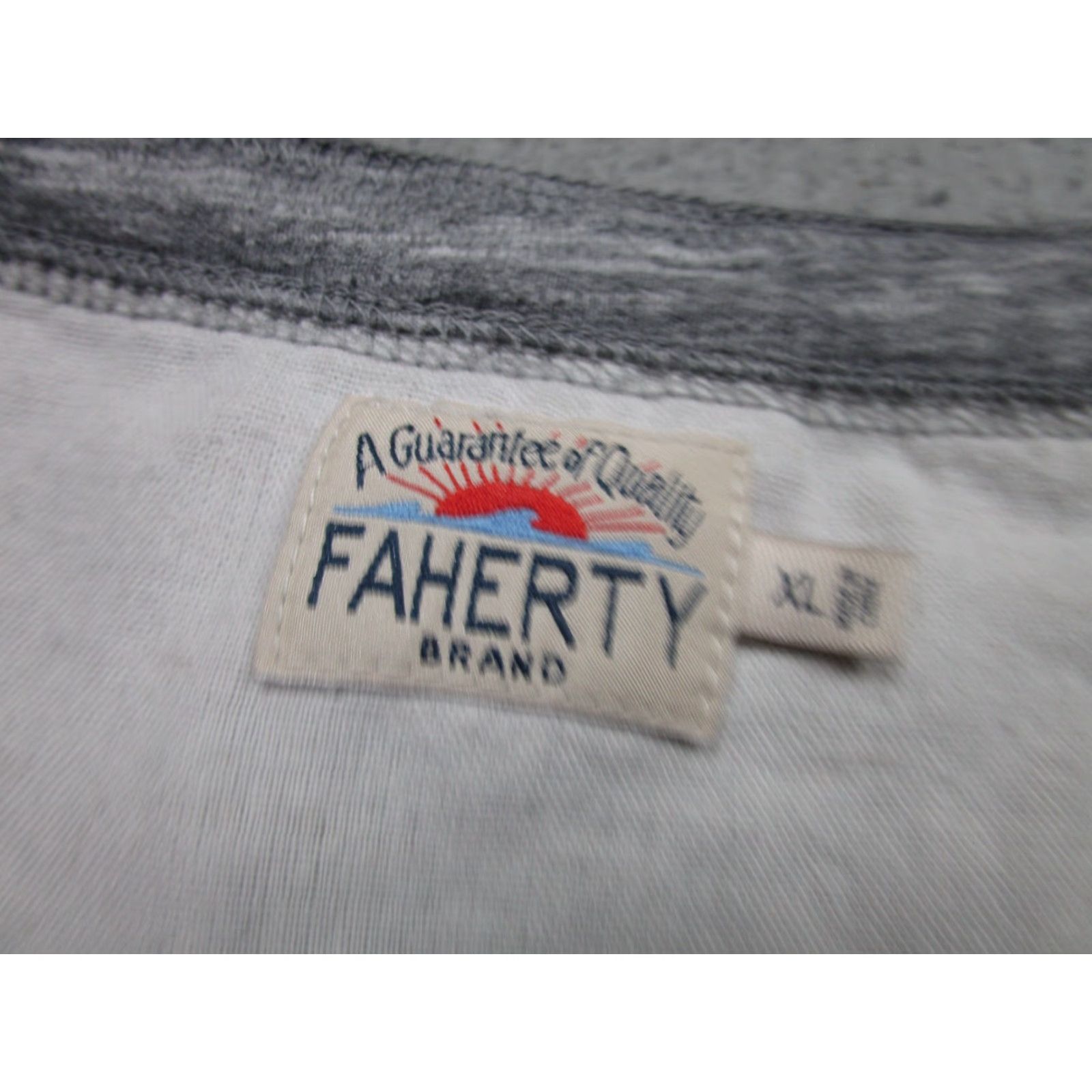 Faherty Faherty Shirt Mens XL Gray Henley Short Sleeve Pocket Tee Heathered Beach Surfer Size US XL / EU 56 / 4 - 4 Thumbnail