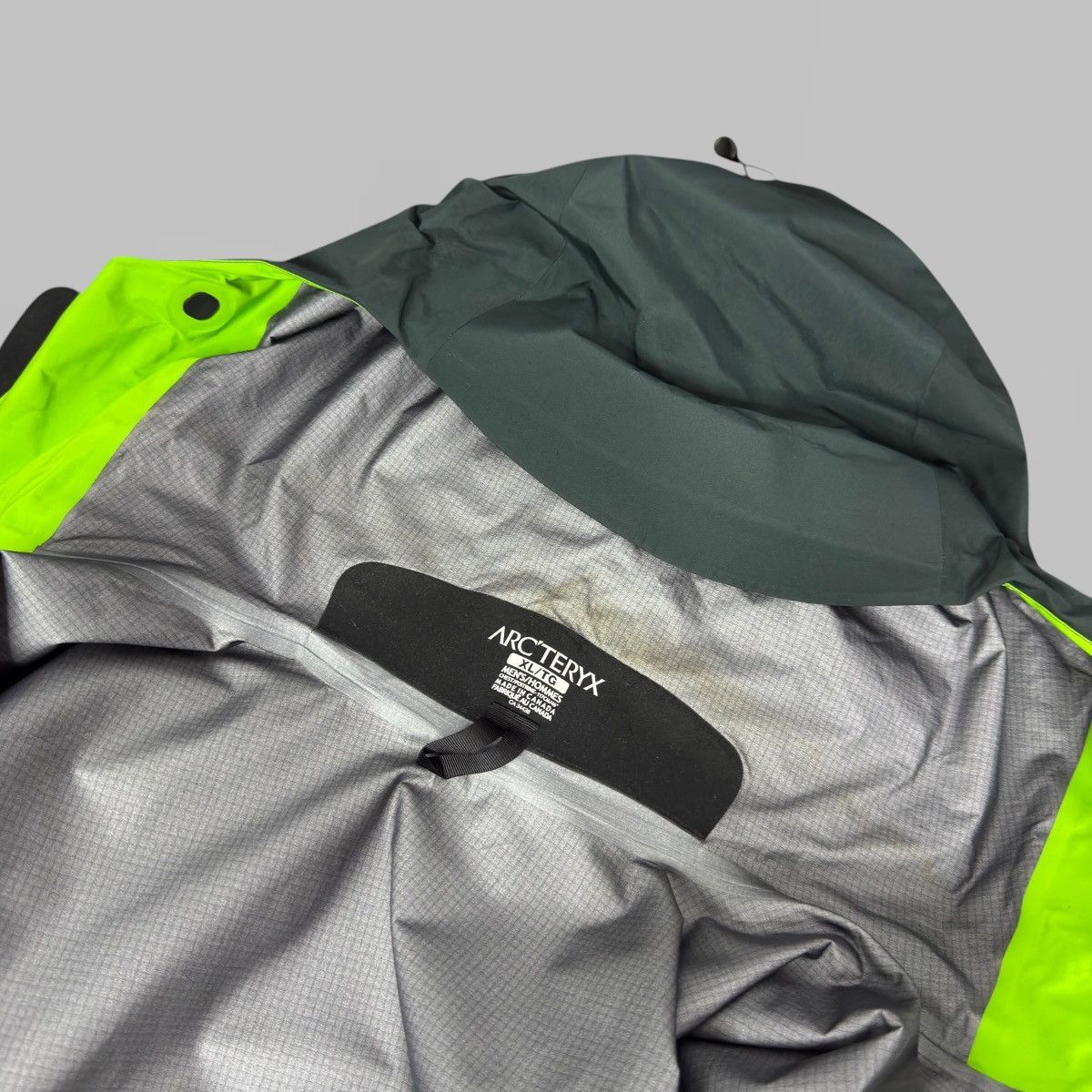 Arc'teryx ARCTERYX GREEN ALPHA SV GORE TEX PRO JACKET SIZE XL Size US XL / EU 56 / 4 - 15 Thumbnail