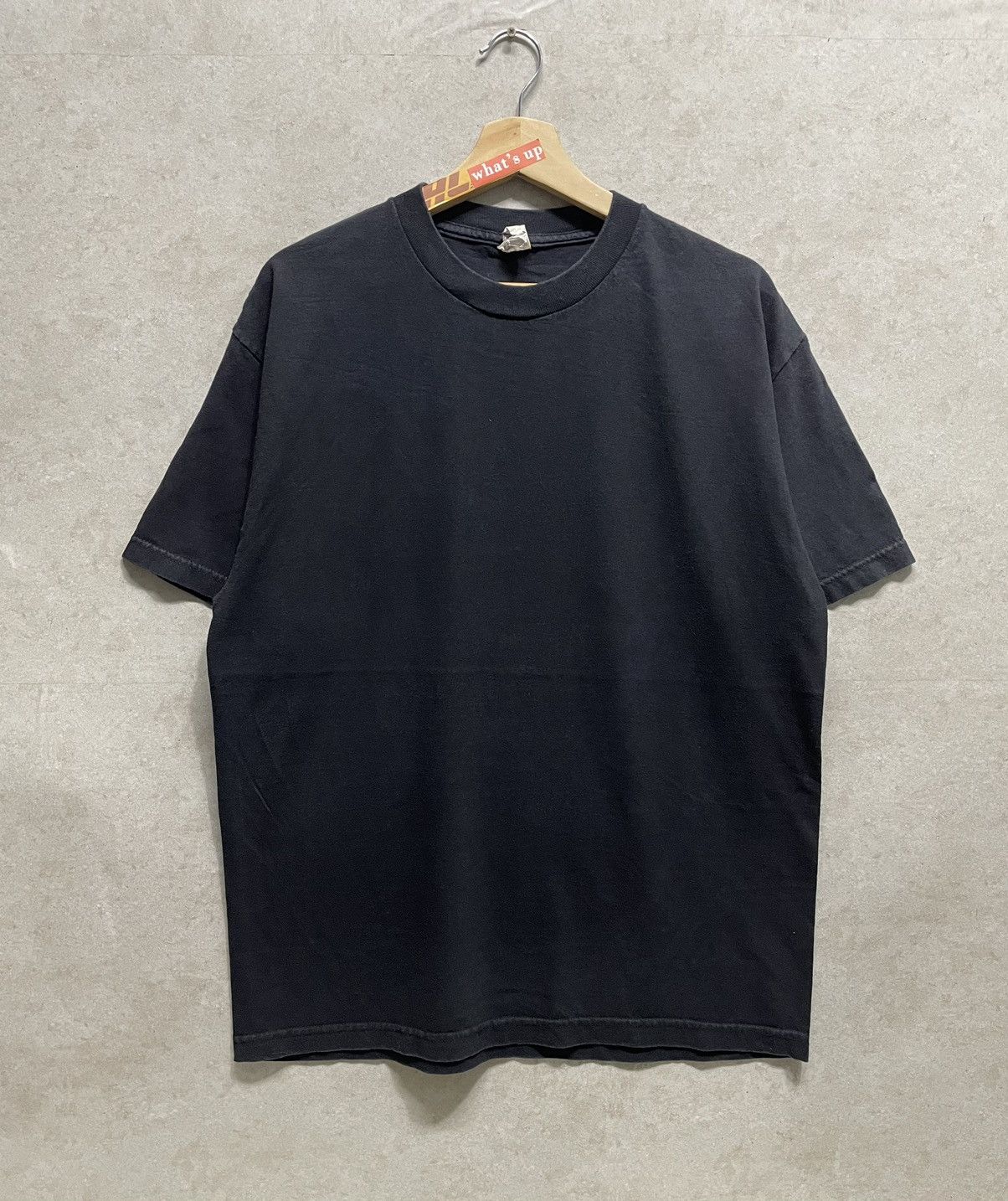 Vintage Vintage Y2K Plain Black Tee Size US L / EU 52-54 / 3 - 1 Thumbnail