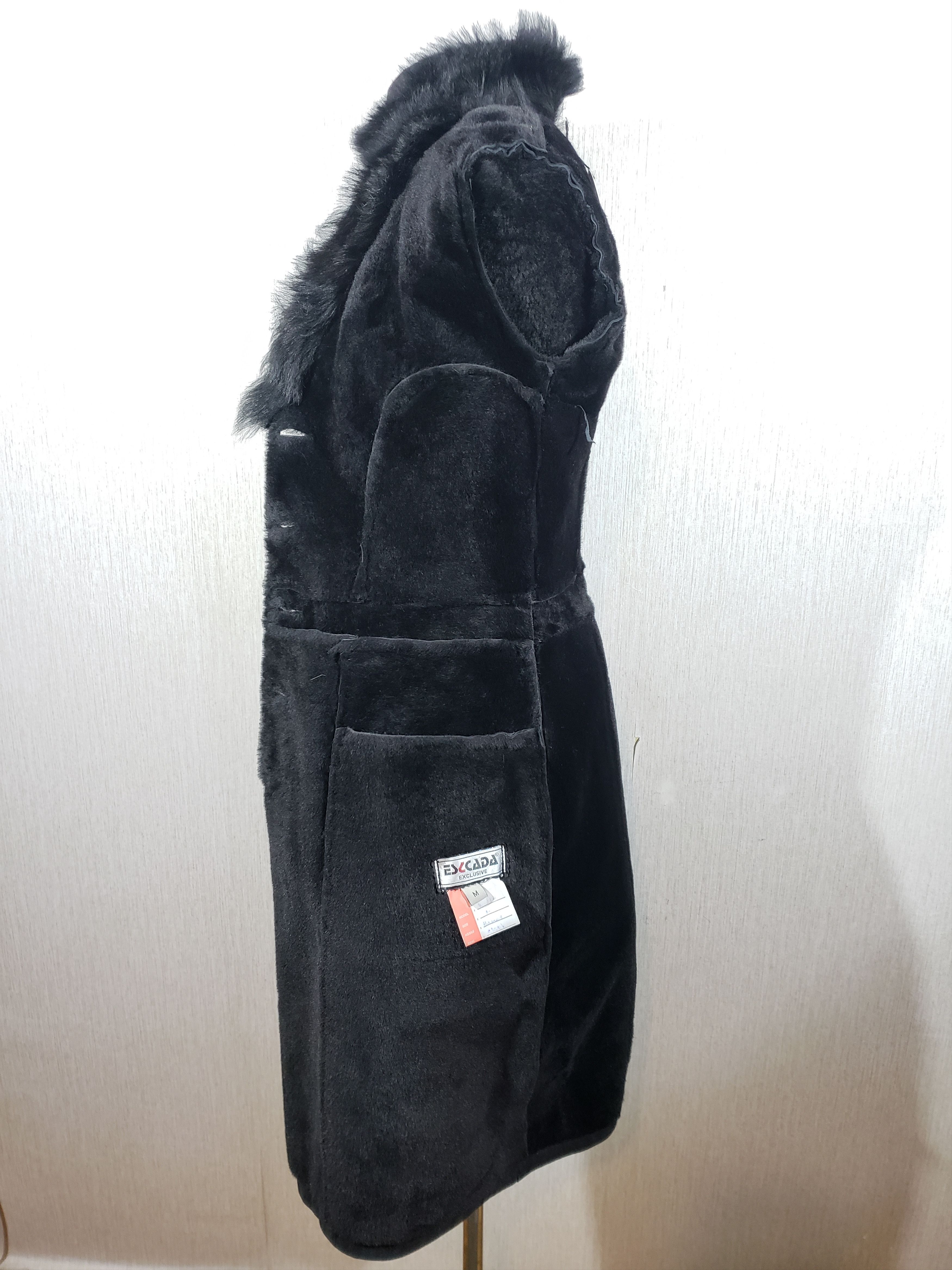 Other Stylish black sheepskin coat with buttons. Size M / US 6-8 / IT 42-44 - 7 Thumbnail