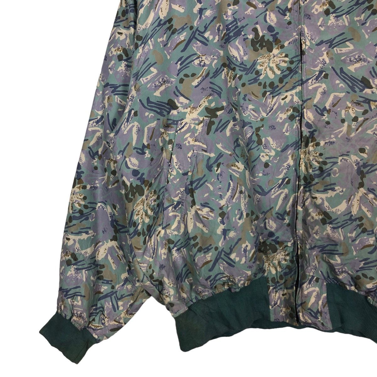 Japanese Brand 🔥Vintage Bomber Jacket Favored Pure Silk Over Print Flower Size US M / EU 48-50 / 2 - 4 Thumbnail