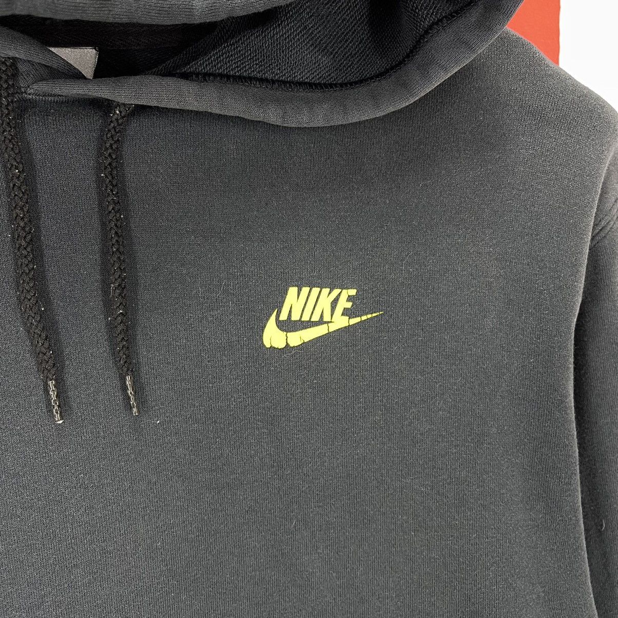 Nike Y2K Vintage Nike Hoodie Pullover #1944/11 Size US M / EU 48-50 / 2 - 3 Thumbnail