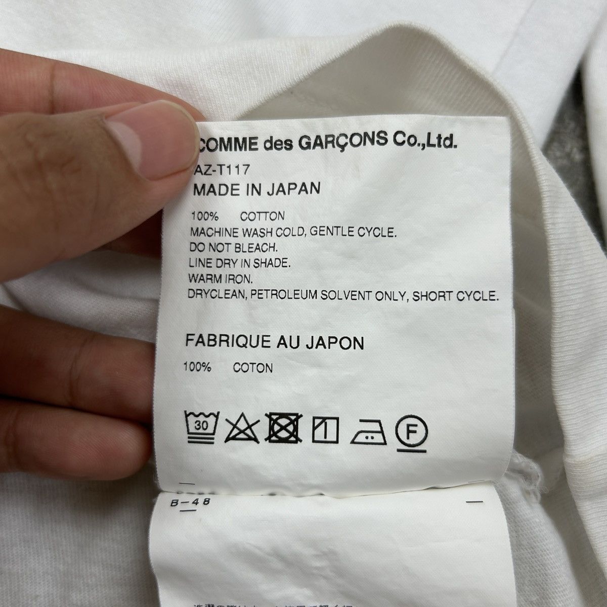 Comme des Garcons PLAY Comme des Garcons Play - L/S Top Size US S / EU 44-46 / 1 - 11 Thumbnail