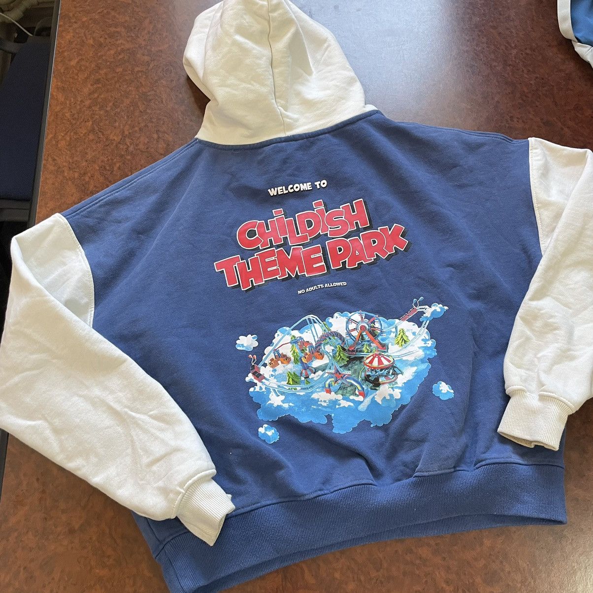 Other CHILDISH HOODIE BAGGY 90s vintage old money theme park Size US M / EU 48-50 / 2 - 2 Thumbnail