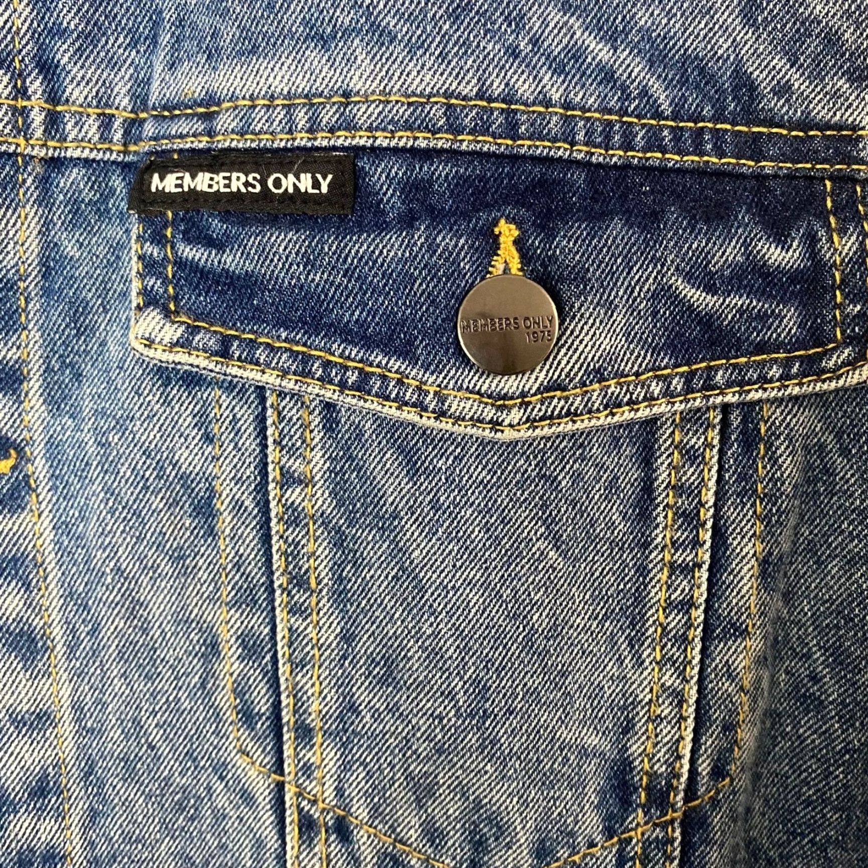 Members Only VINTAGE Members Only Nickelodeon Denim Jacket - Cartoon Rugrats Hey Arnold! - Men’s Medium - Blue - 100% Cotton - Button Front - 90s Theme Jackets Size US M / EU 48-50 / 2 - 6 Thumbnail