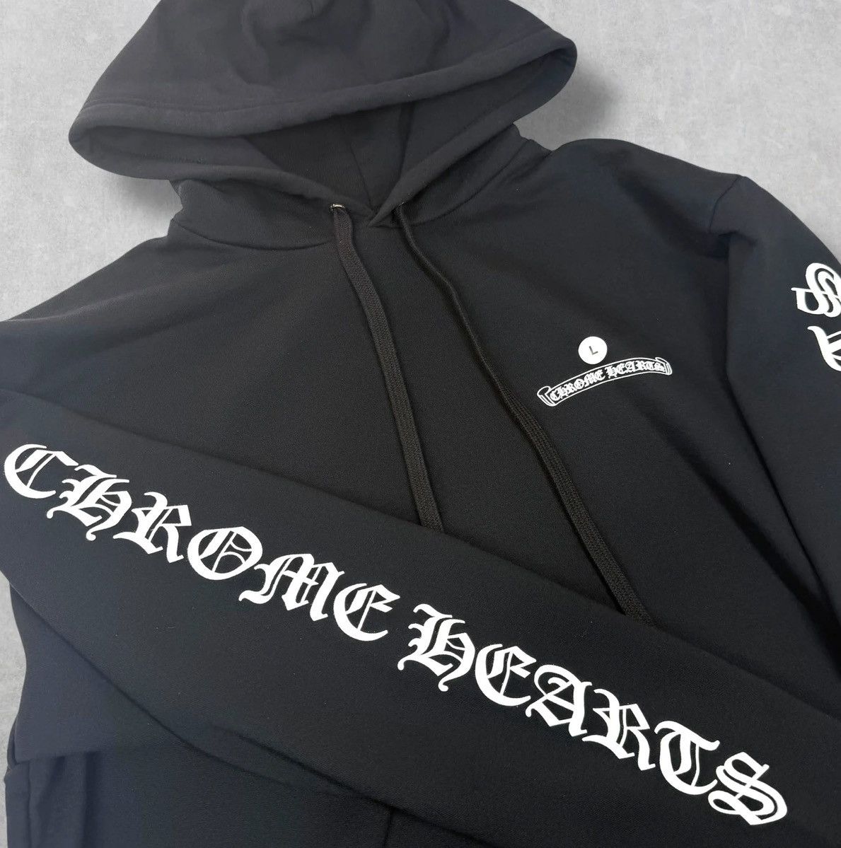 Chrome Hearts New Chrome Hearts Scroll Logo Hoodie Size Large Size US L / EU 52-54 / 3 - 3 Thumbnail