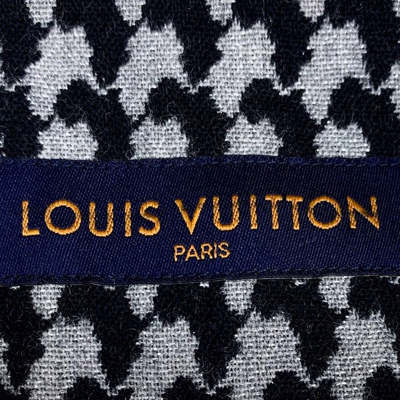 Louis Vuitton Louis Vuitton Black houndstooth full-print wool lapel long Size US XL / EU 56 / 4 - 5 Thumbnail