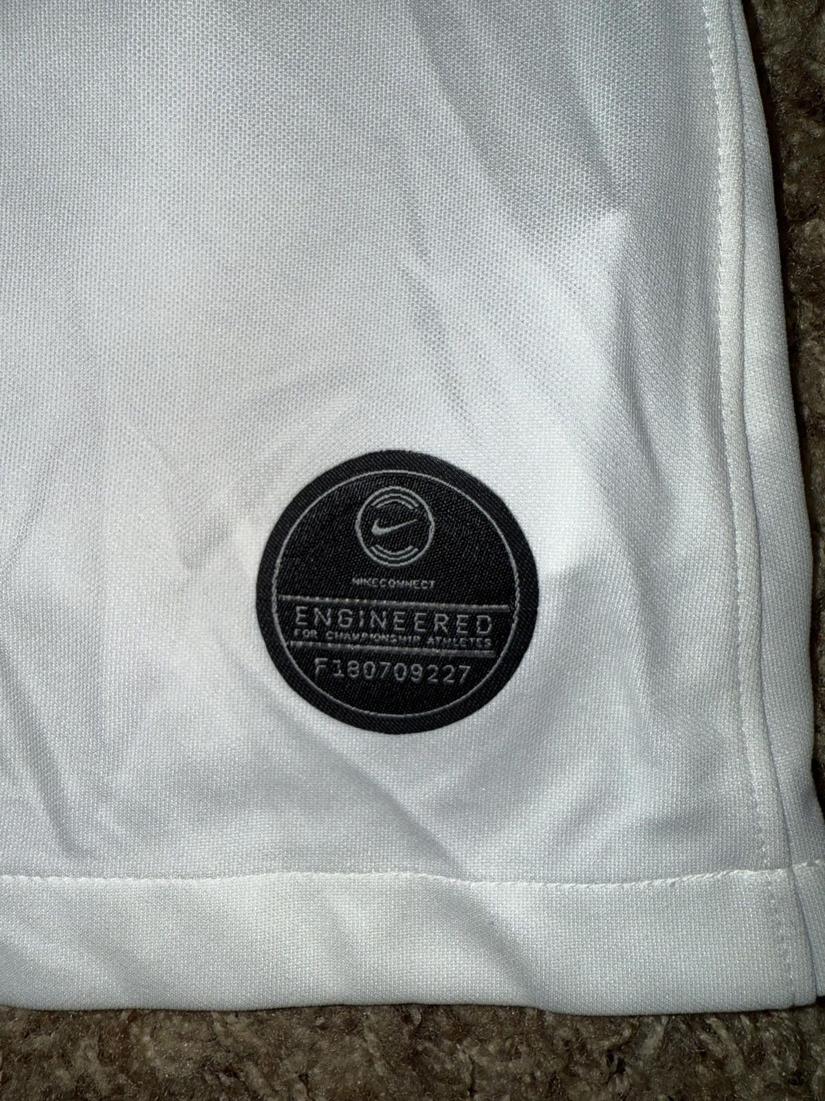 Nike Unreleased Nike Women’s Chelsea Football Club Kit 2 Collared Polo Shirt Sample Size S / US 4 / IT 40 - 4 Thumbnail