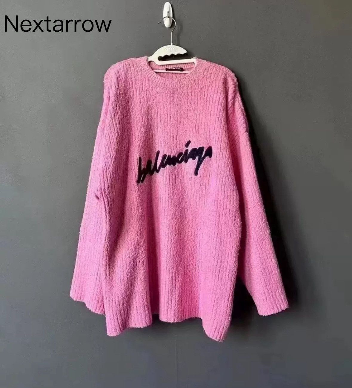 Balenciaga Balenciaga Pink Teddy Sweater2412-Nextarrow Size US XS / EU 42 / 0 - 1 Thumbnail