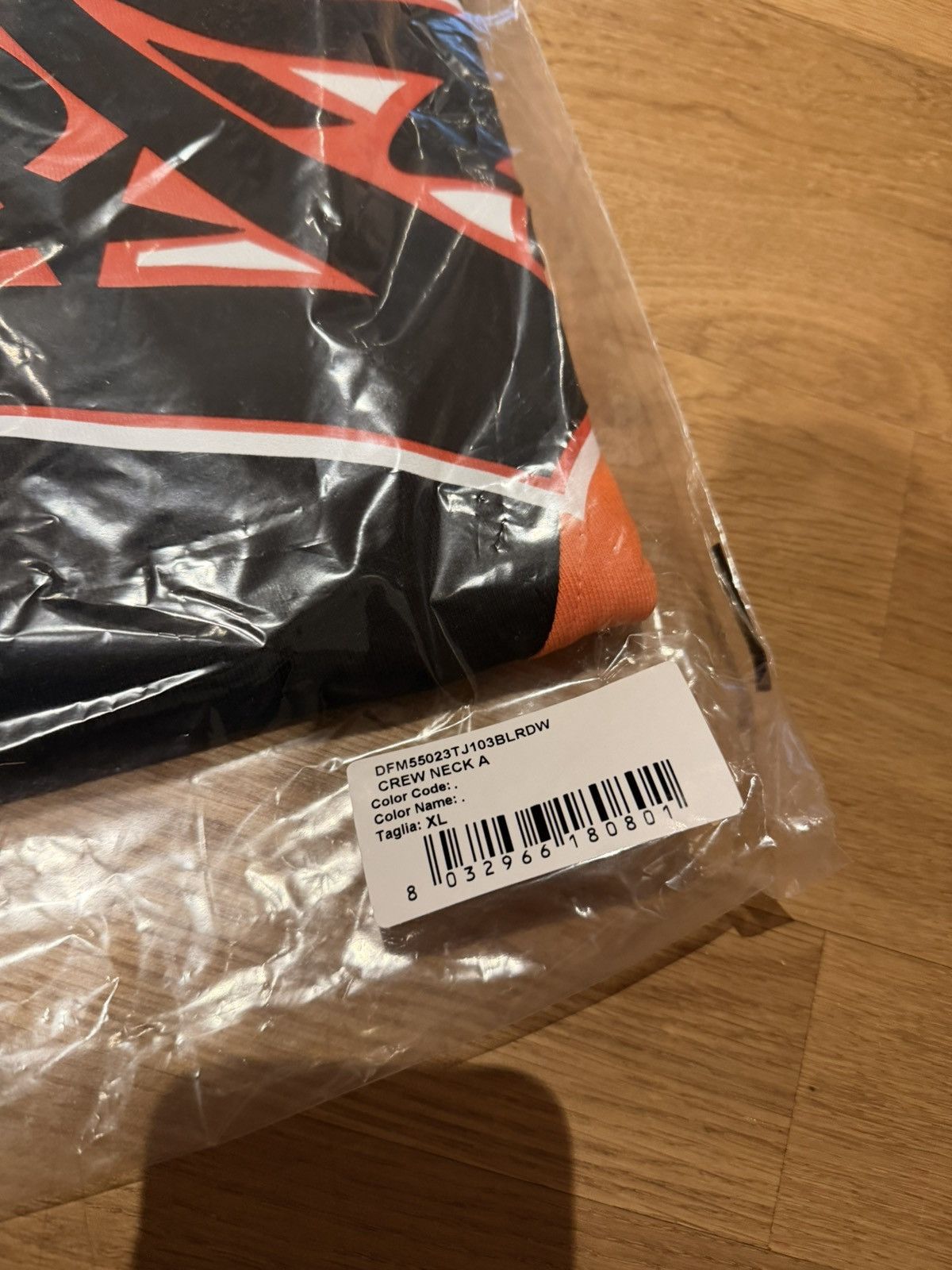 PDF PDF Channel Crew Neck A SS26 Size US XL / EU 56 / 4 - 4 Thumbnail