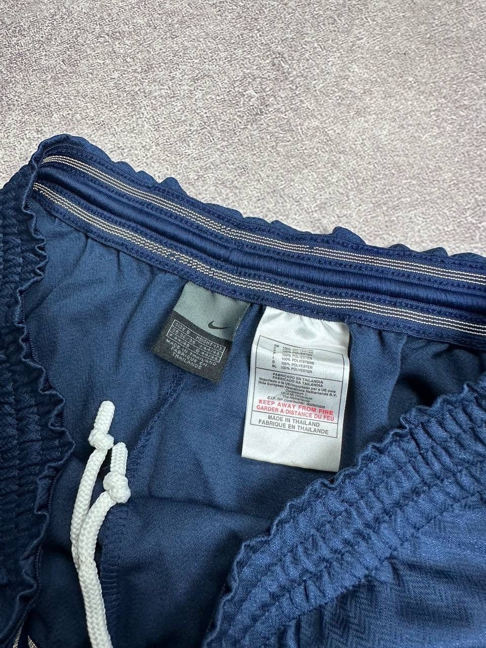 Nike Vintage Nike Swoosh Y2K Running Sportwear Shorts S Size US 31 - 3 Thumbnail