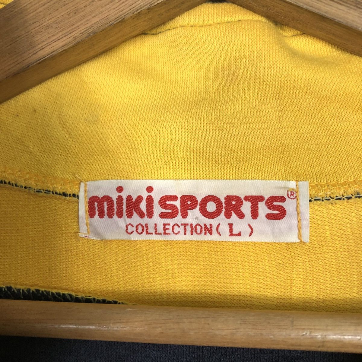Japanese Brand 📌Half Zipper Sweatshirt Miki Sports Big Logo Size US L / EU 52-54 / 3 - 18 Thumbnail