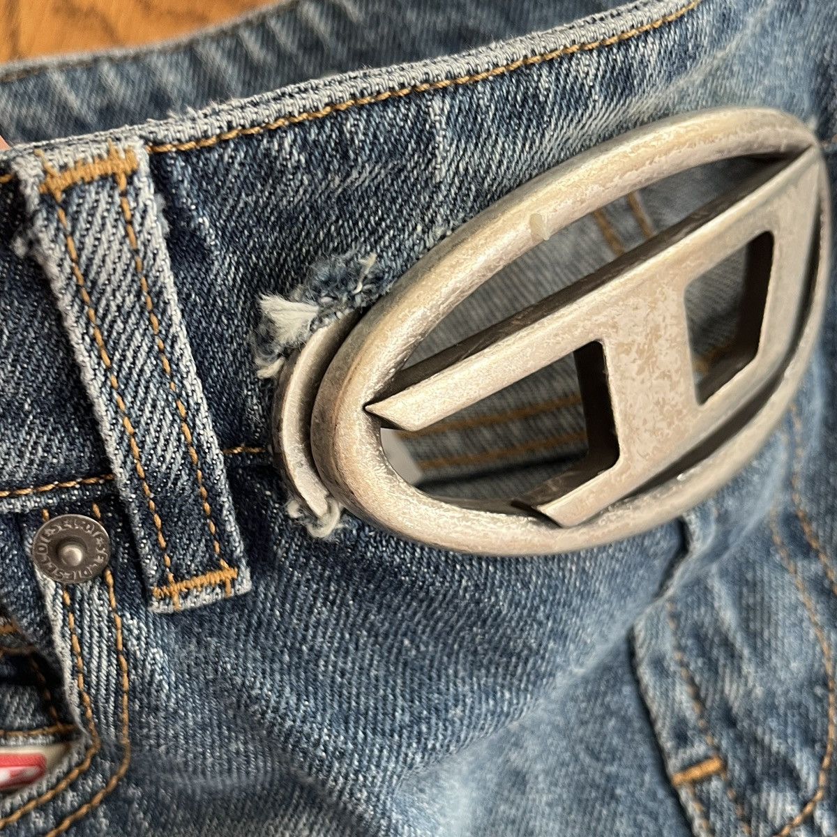 Diesel Diesel Cut Out Logo Buckle Denim Mini Shorts Size 24" / US 00 / IT 34 - 6 Thumbnail