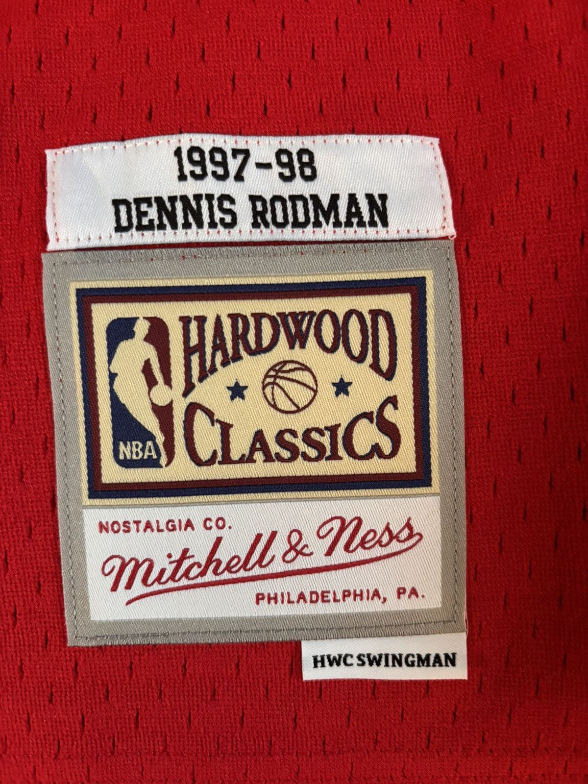 Mitchell & Ness Dennis Rodman ‘Red’ 1997-1998 Bulls Throwback Jersey Size US M / EU 48-50 / 2 - 3 Thumbnail