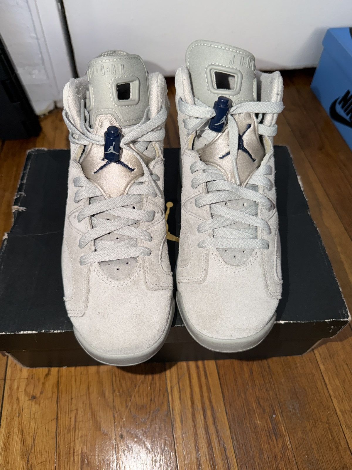 Jordan Brand Georegetown 6’s 6.5Y Size US 6.5 / EU 39-40 - 1 Thumbnail