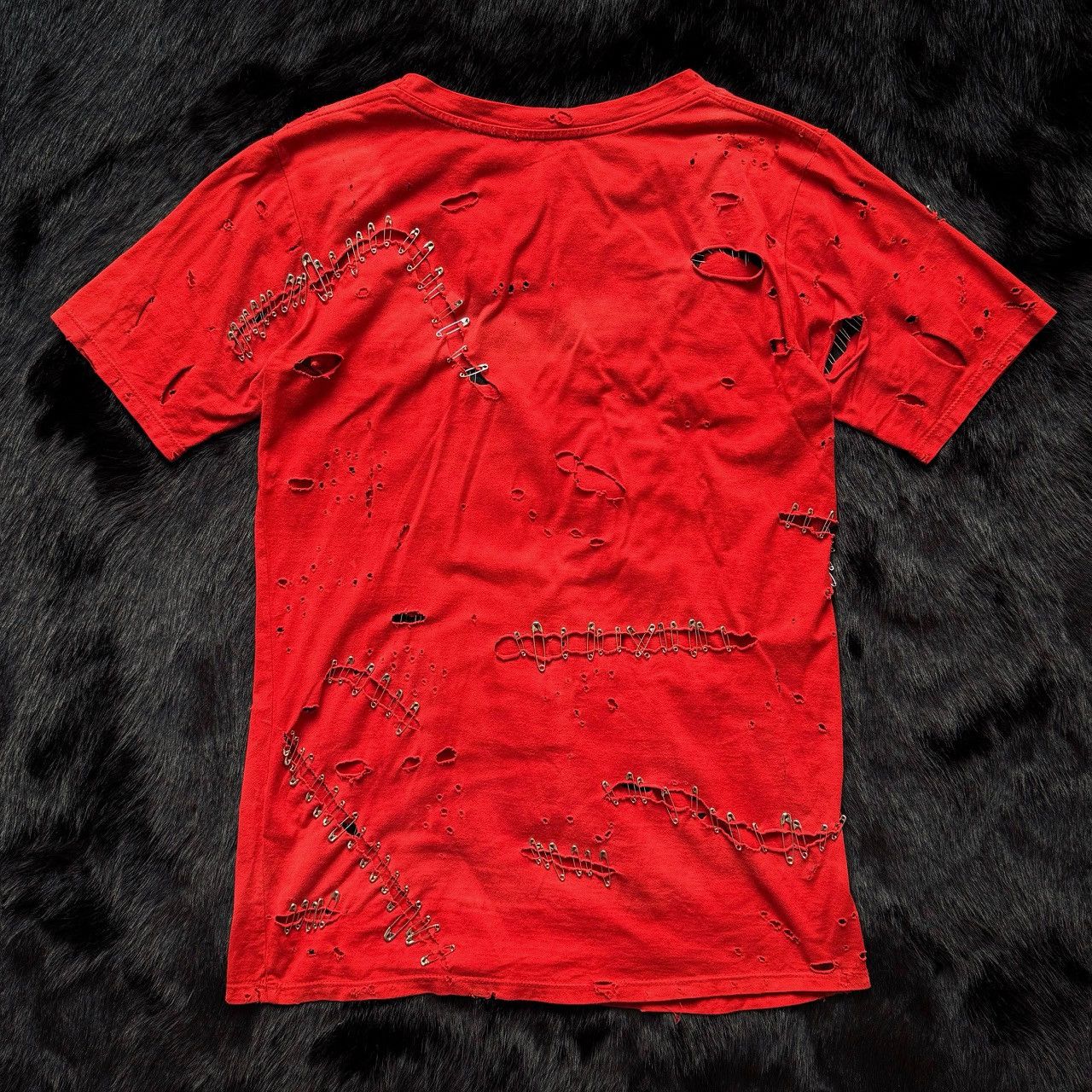 Balmain SS11 By Christopher Decarnin Destroyed Safety Pin T-Shirt Size M / US 6-8 / IT 42-44 - 3 Thumbnail