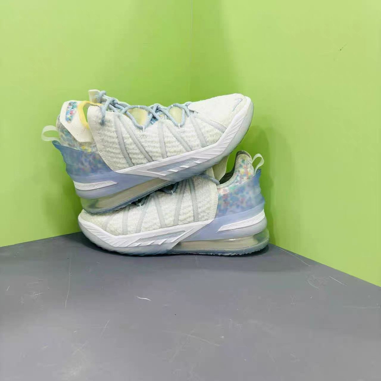 Nike Nike LeBron 18 Basketball Shoes K15 Size US 9 / EU 42 - 5 Thumbnail