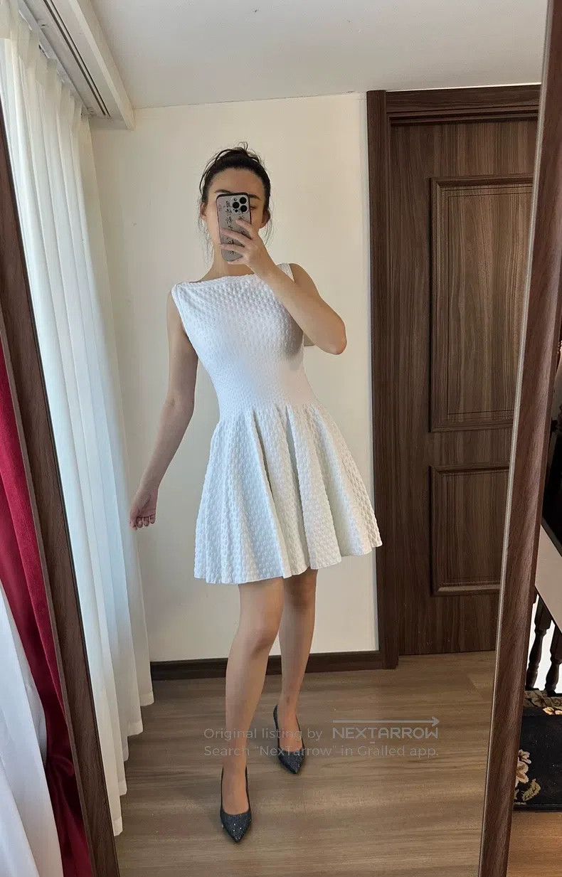 Alaia Alaia Dress with Waist Cinching and Full Skirt Size S / US 4 / IT 40 - 1 Thumbnail