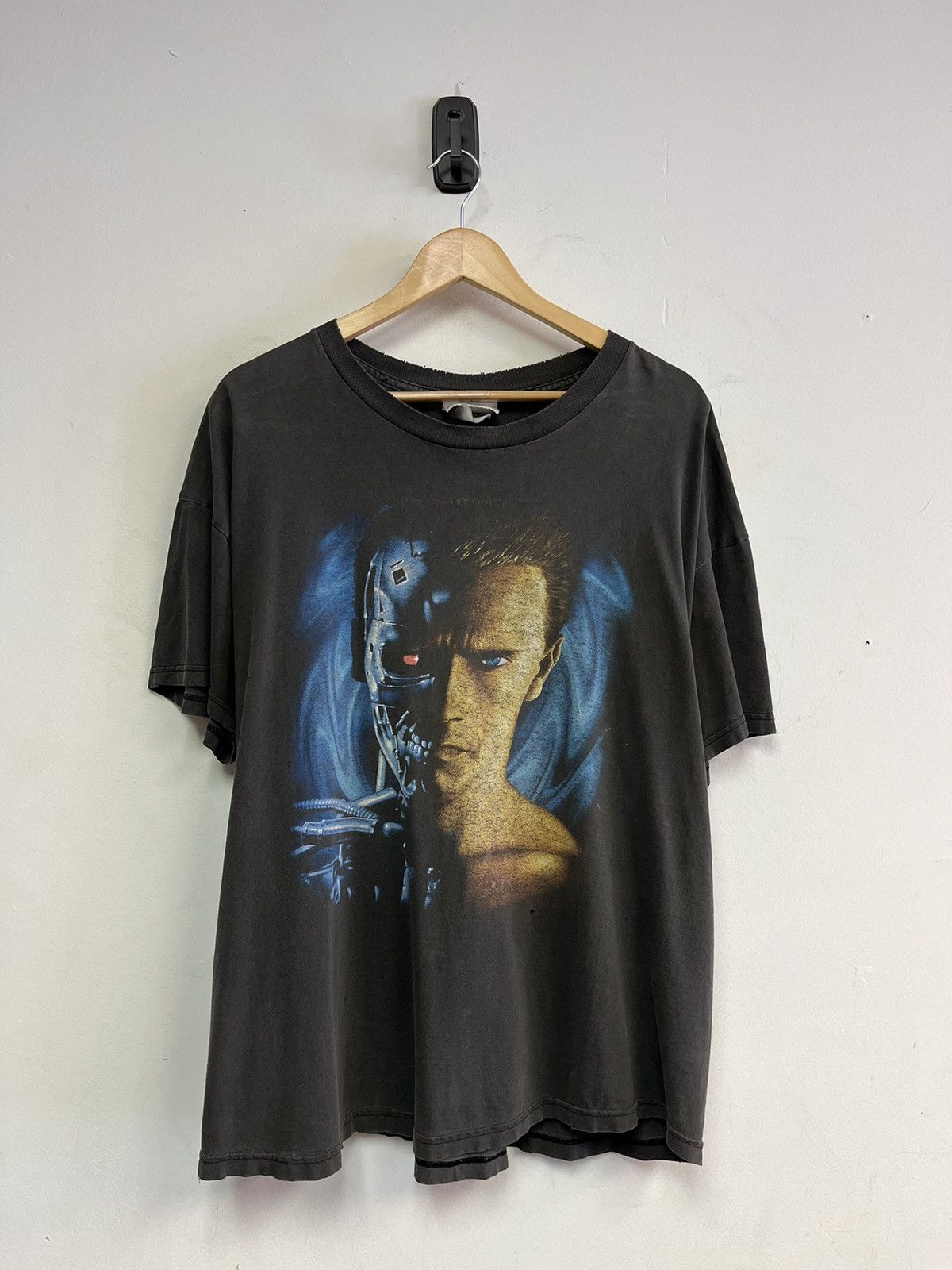 Vintage 90’s Terminator 2 Tee Size US XL / EU 56 / 4 - 1 Thumbnail