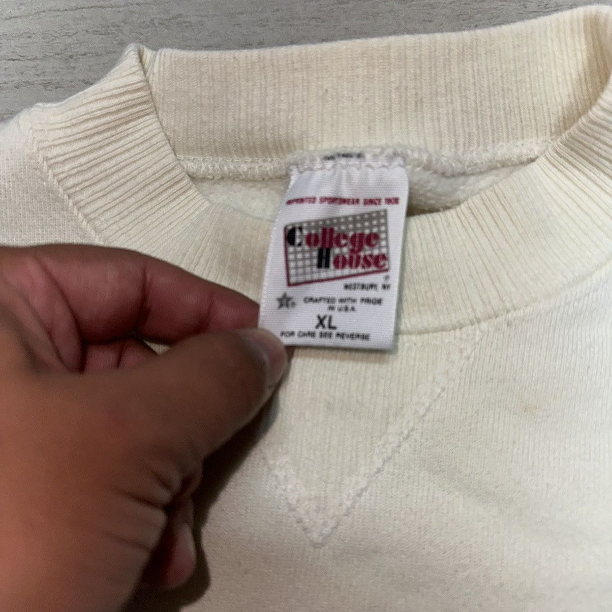 Vintage Off White Vintage Vanden Collegiate Single V Crewneck Size US XL / EU 56 / 4 - 3 Thumbnail