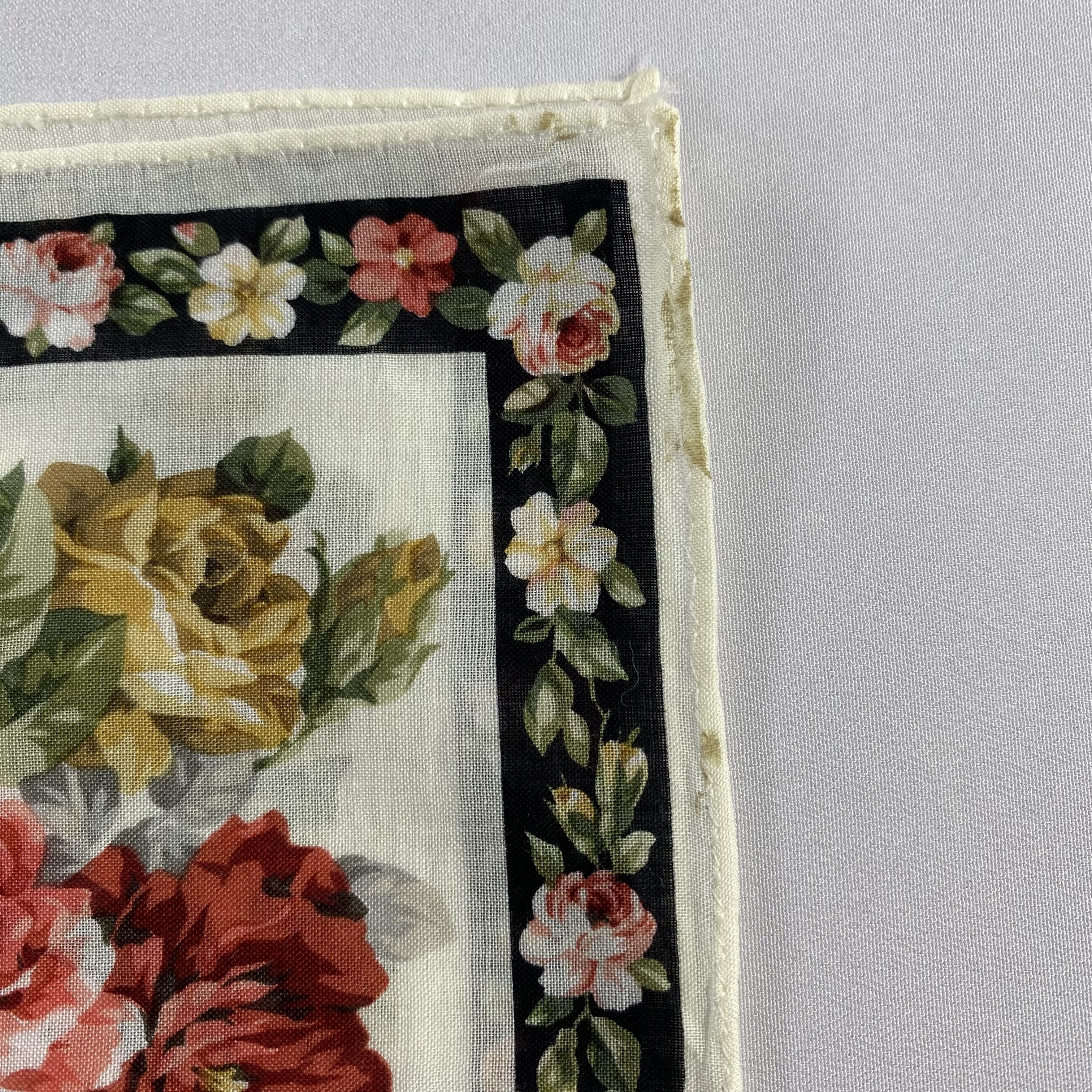 Vintage Yves Saint Laurent Handkerchief / Neckerchief-P1041 Size ONE SIZE - 7 Thumbnail