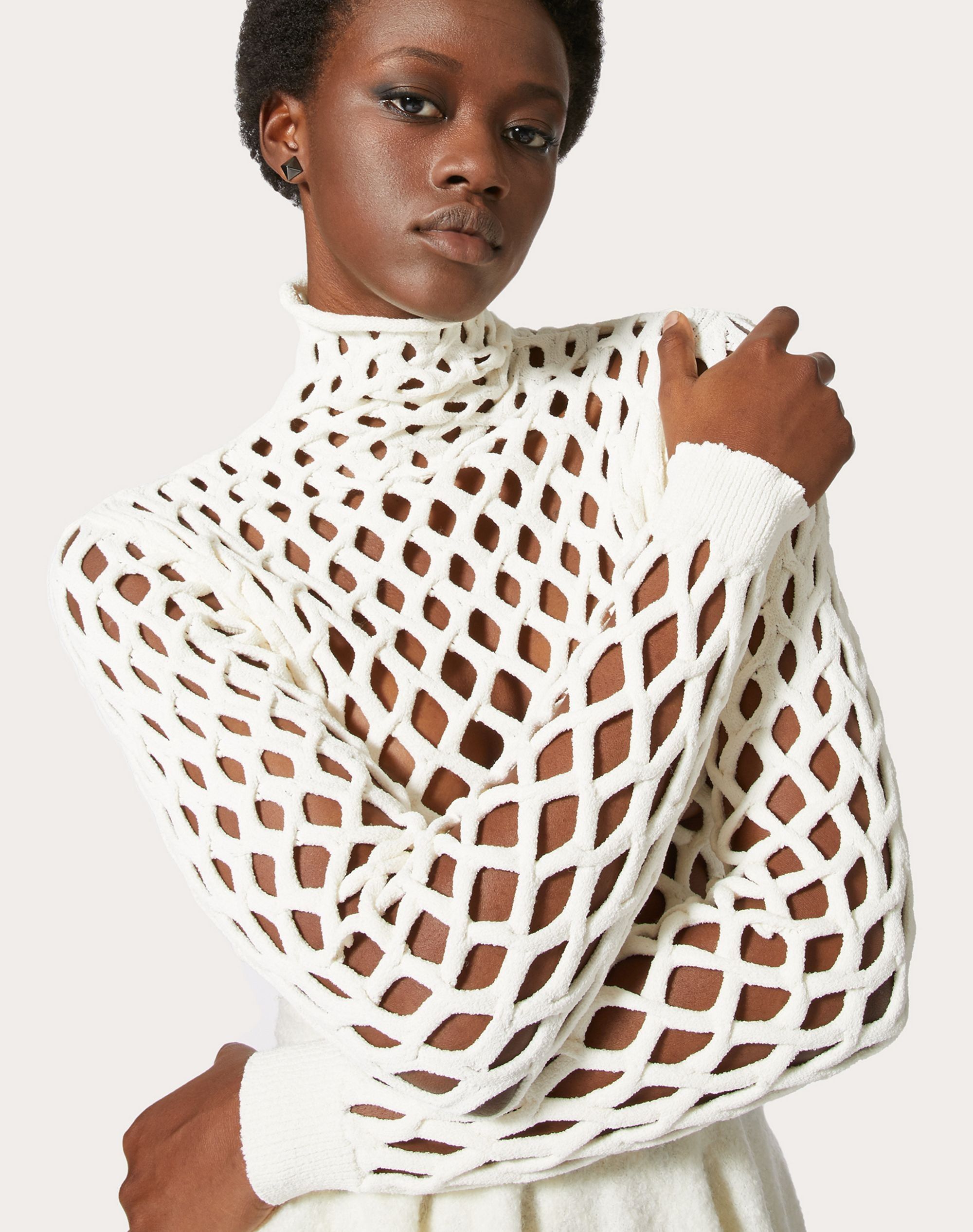 Valentino o1y0326 Turtleneck Blouse in Cream Size M / US 6-8 / IT 42-44 - 3 Thumbnail