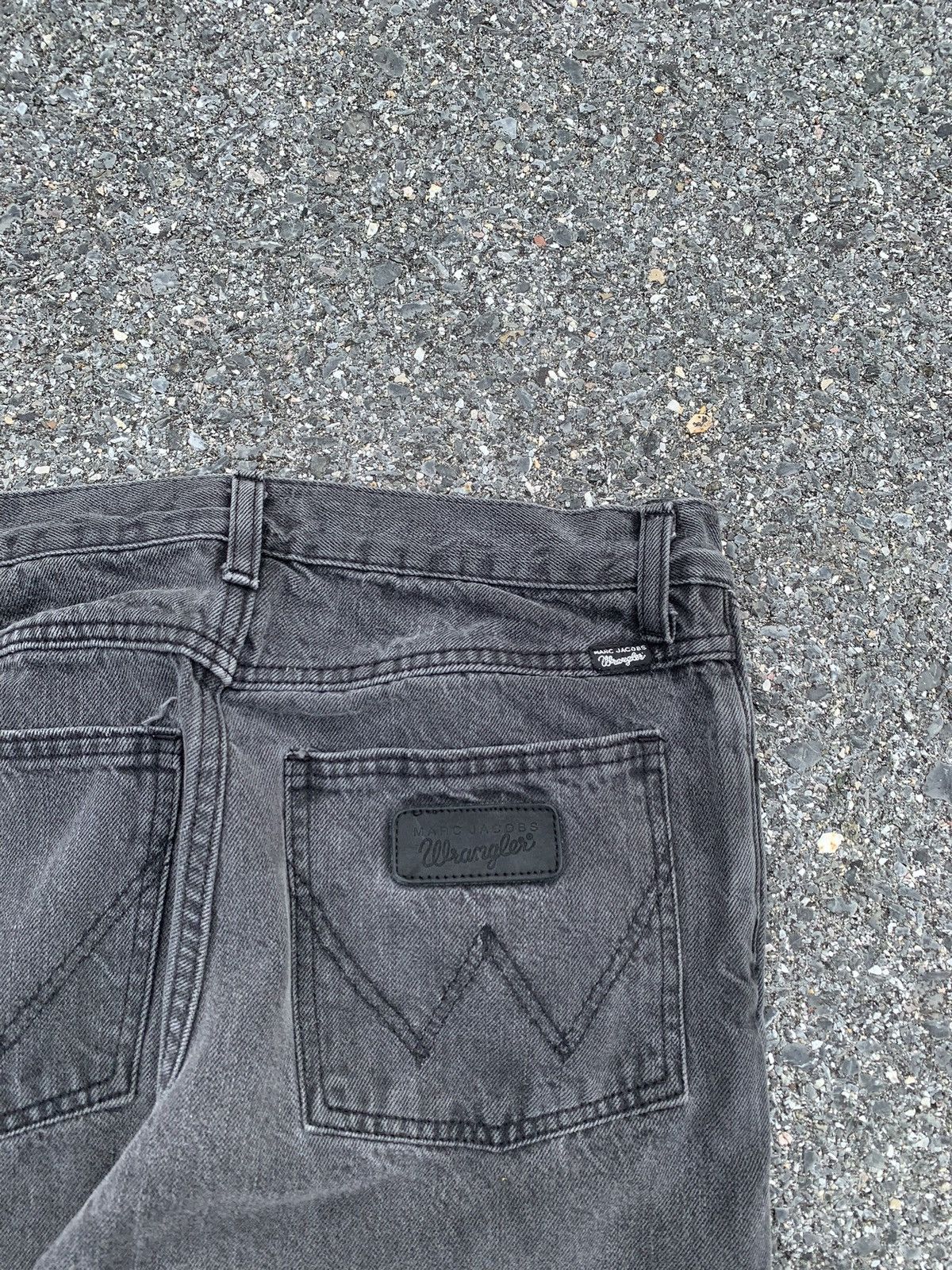 Marc Jacobs × Wrangler Marc Jacob’s Wrangler Faded Black Jeans Size US 30 / EU 46 - 3 Thumbnail