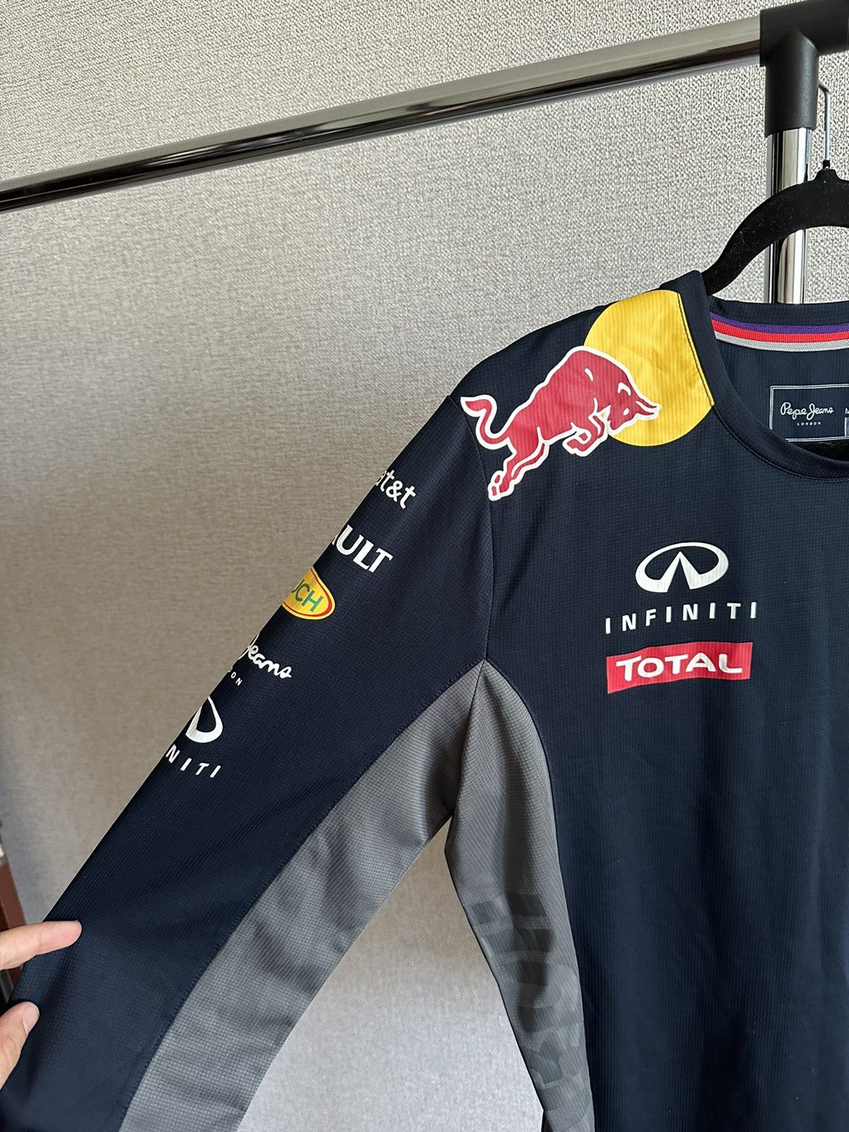 Pepe Jeans Pepe Jeans Red Bull Infinity Long Sleeve T Shirt Size US M / EU 48-50 / 2 - 3 Thumbnail