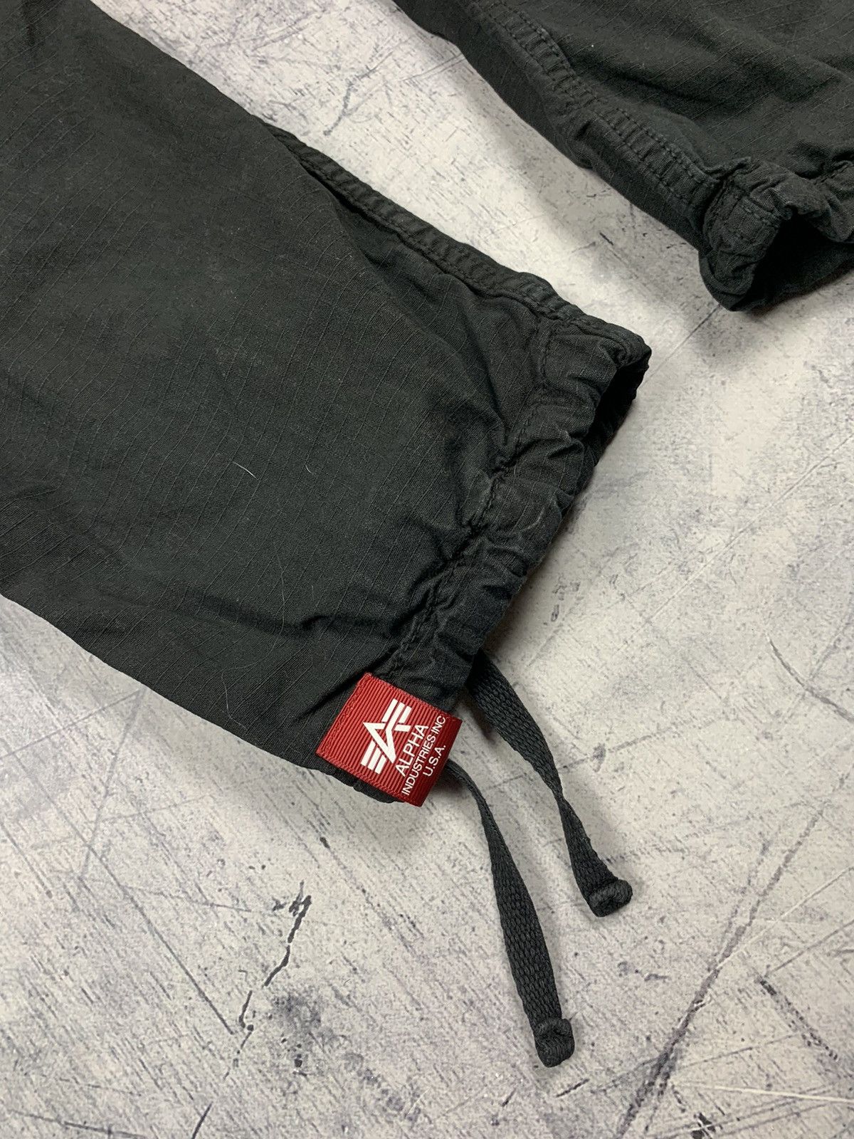 Alpha Industries × Vintage Vintage Alpha Industries Tactical Bondage Cargo Pants Y2K Size US 33 - 11 Thumbnail