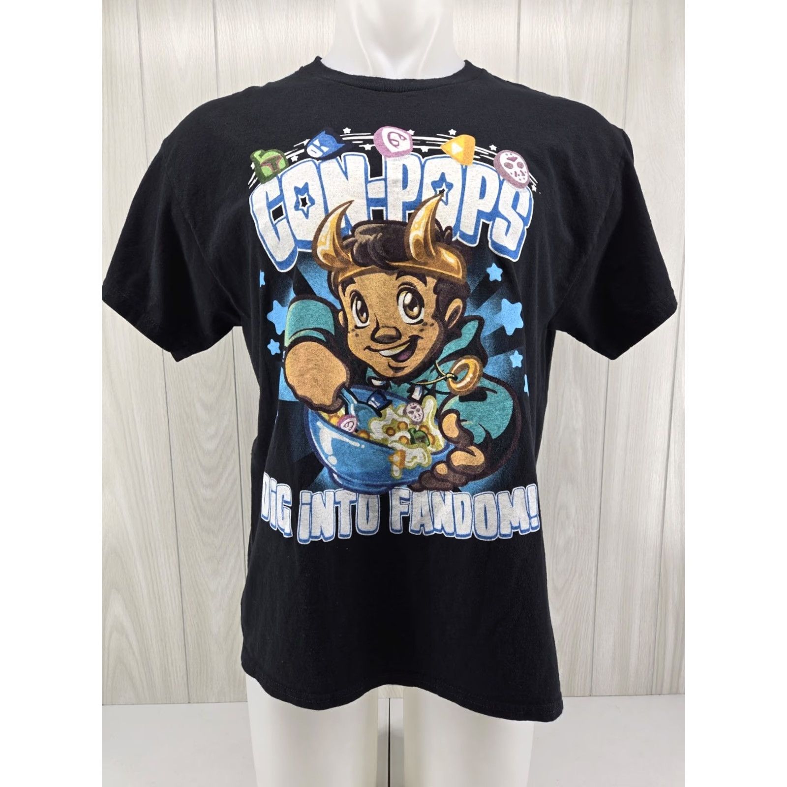 Gildan MegaCon Orlando Mens L Graphic T-Shirt Dig Into Fandom Con-Pops Tee Size US L / EU 52-54 / 3 - 2 Thumbnail