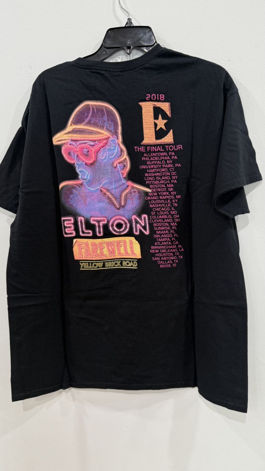Band Tees 2018 Elton John Farewell Tour Tee Size XL Gildan Tag - Used Size US XL / EU 56 / 4 - 4 Thumbnail