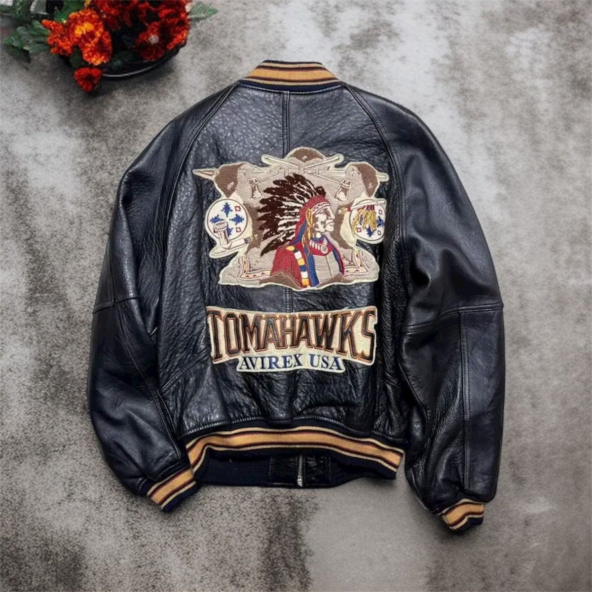 Avirex 🔥VINTAGE AVIREX TOMAHAWKS INDIAN LOGO LEATHER VARSITY JACKET Size US S / EU 44-46 / 1 - 1 Thumbnail