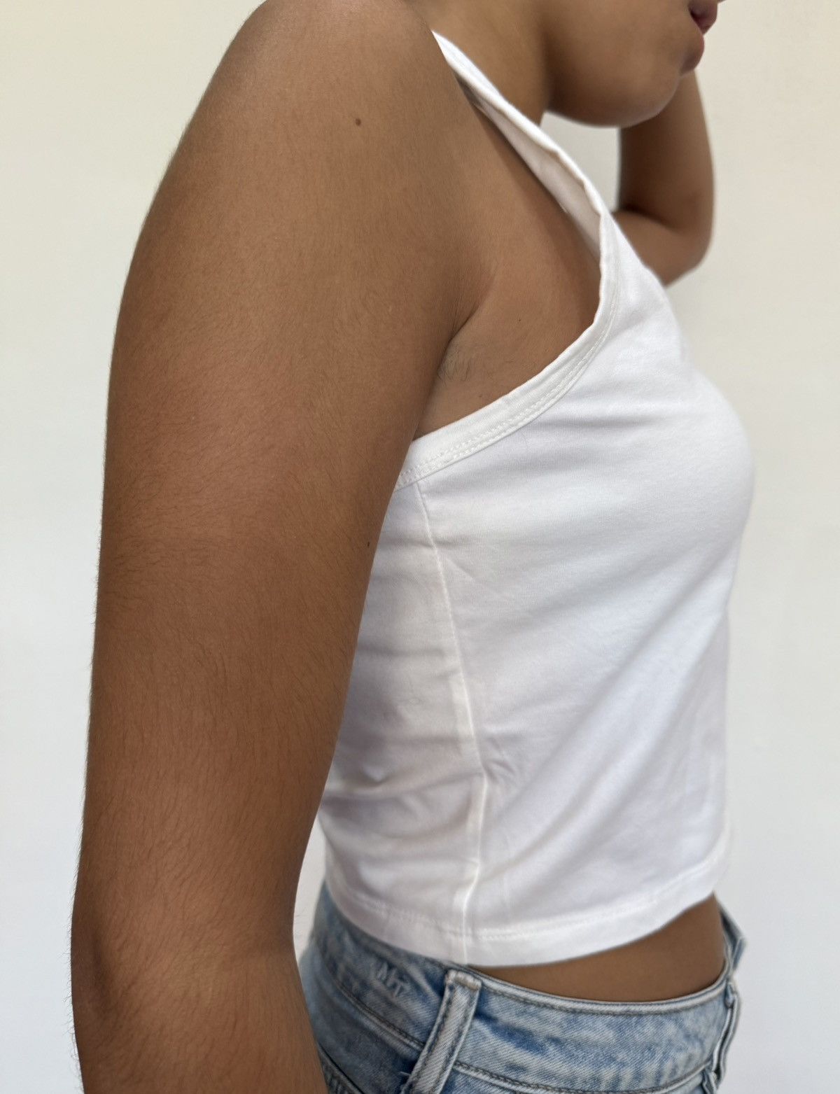 Levi's Levi’s® White Asymmetric One-Shoulder Crop Top – SizeM – Y2K Size L / US 10 / IT 46 - 2 Thumbnail