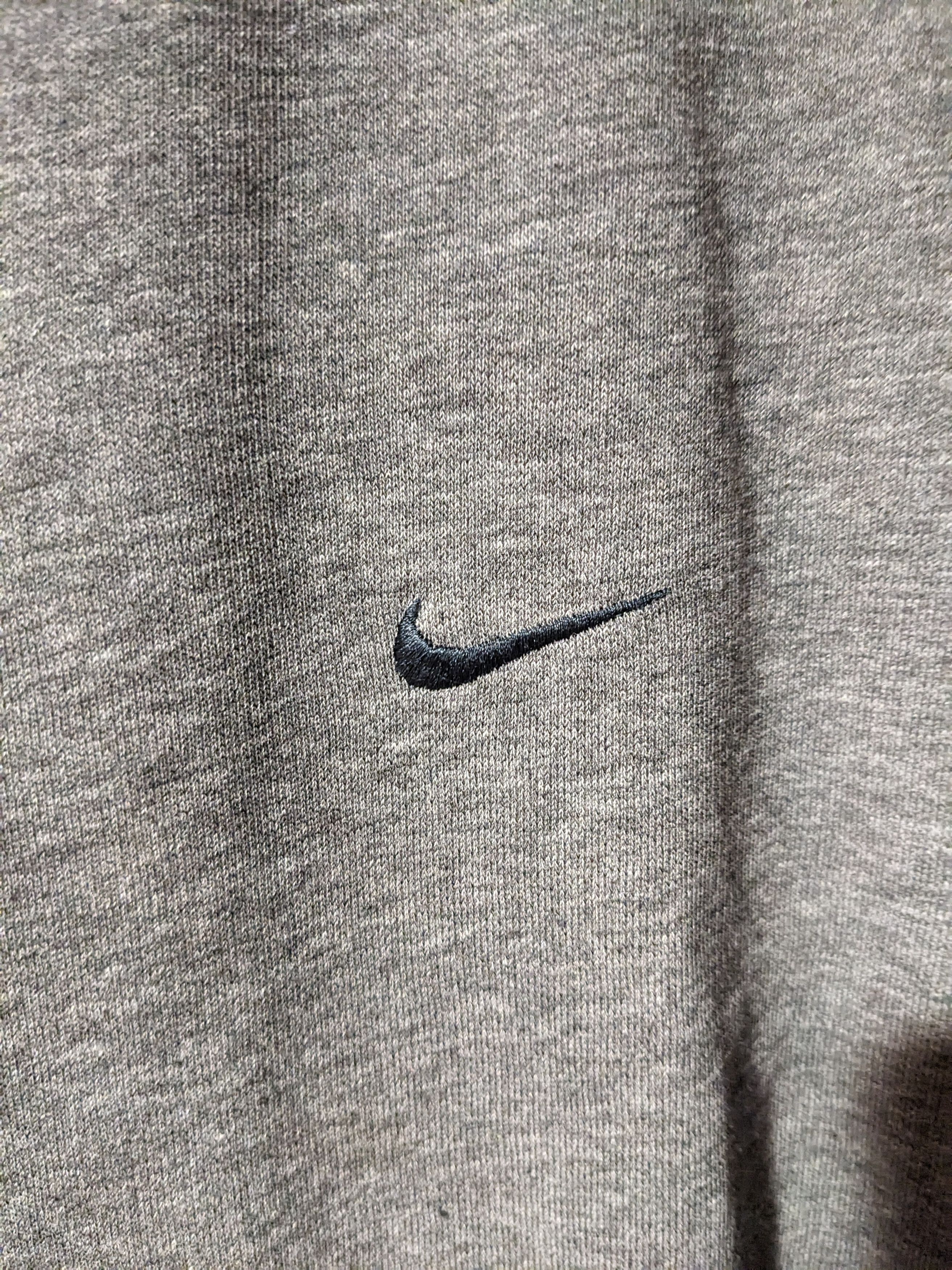 Nike Vintage Y2K Nike Mini Swoosh Essential Large Sweatshirt Size US L / EU 52-54 / 3 - 2 Thumbnail
