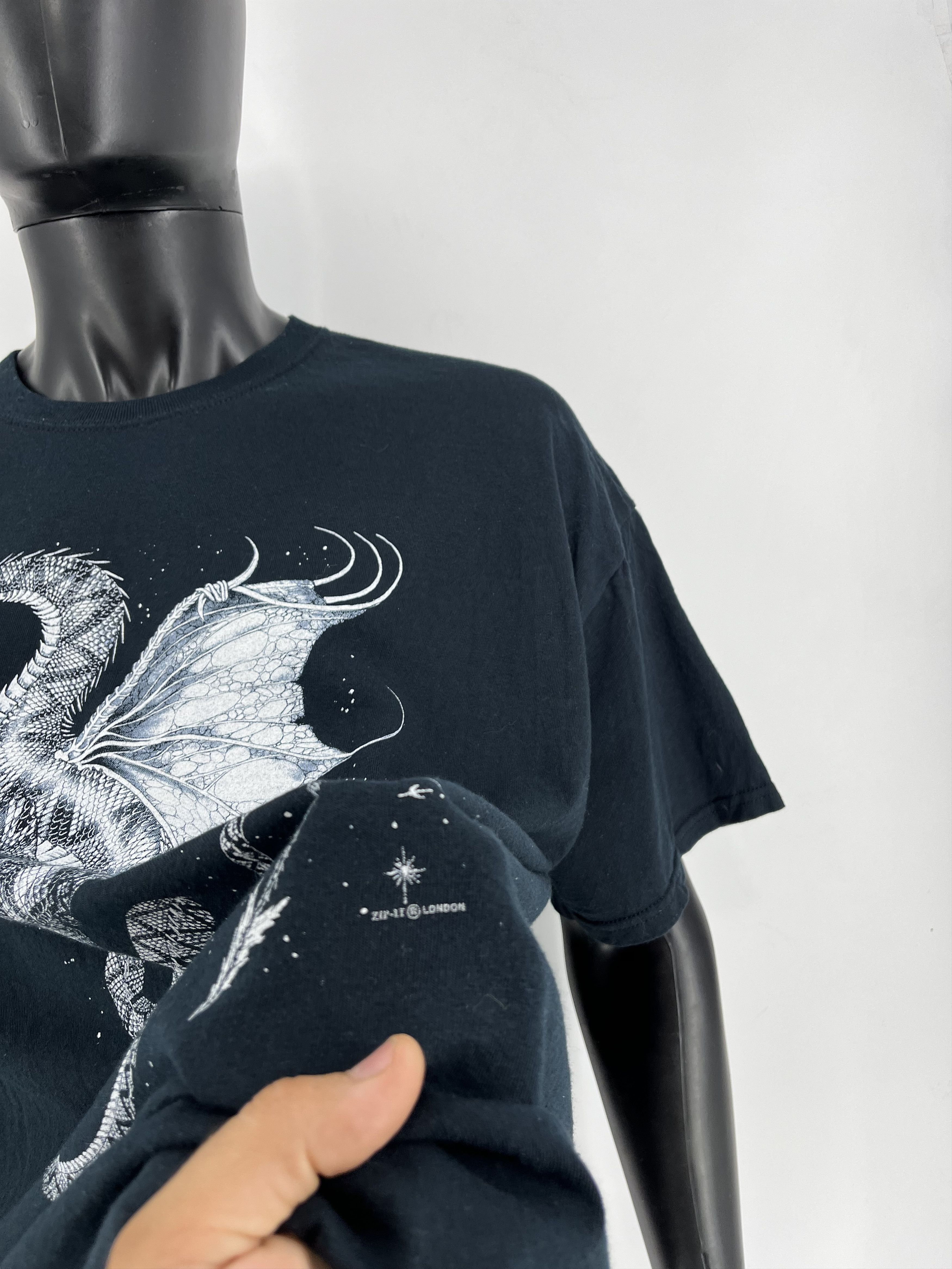 Vintage Vintage Y2k Washed AvantGarde Tribal Tee Dragon Streetwear Size US XXL / EU 58 / 5 - 8 Thumbnail
