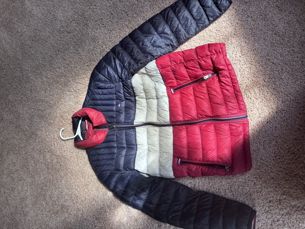 Tommy Hilfiger Tommy Hilfiger puffer jacket packable red blue white Size US S / EU 44-46 / 1 - 1 Thumbnail
