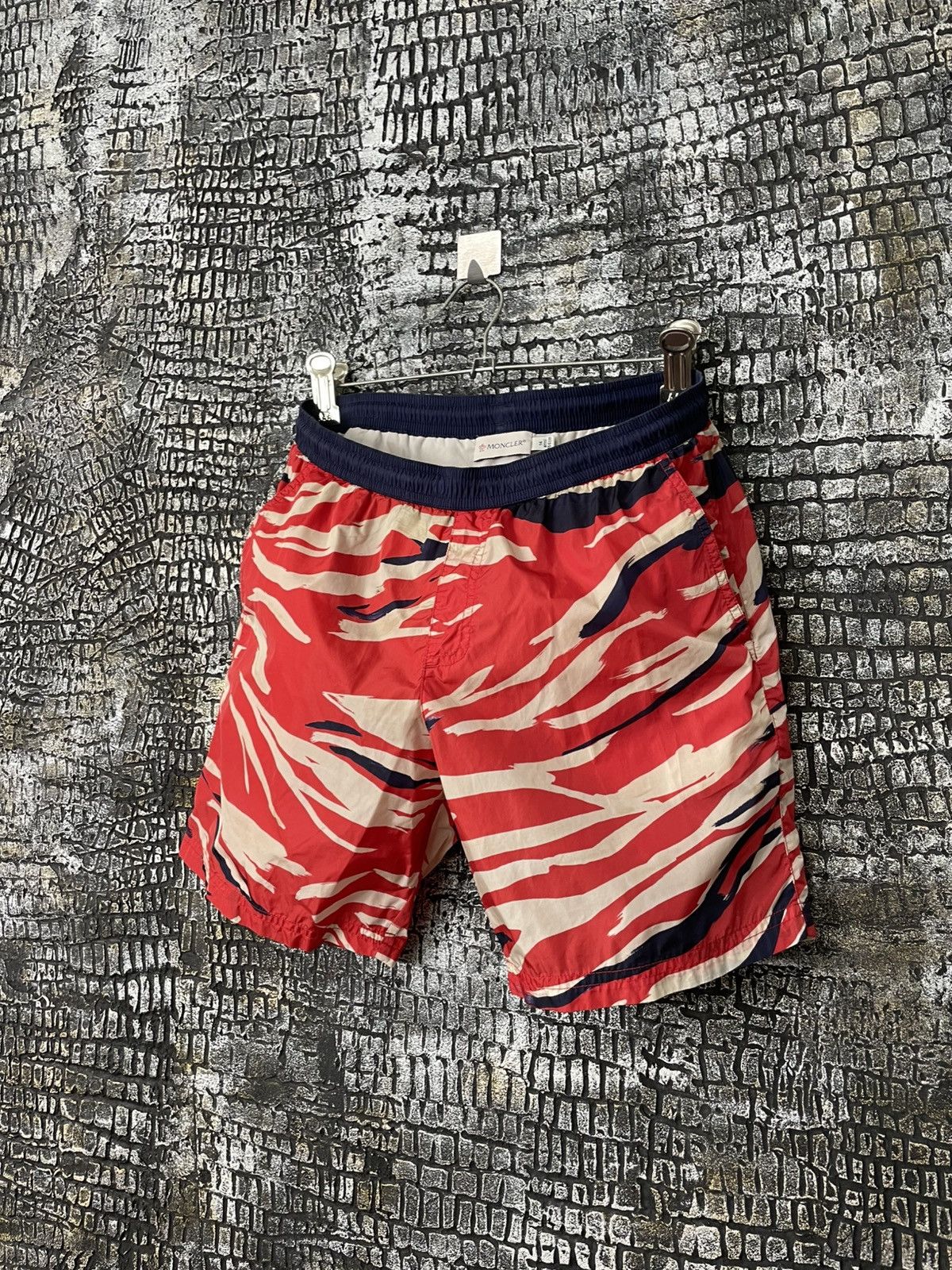Moncler Moncler nylon short Size US 31 - 9 Thumbnail