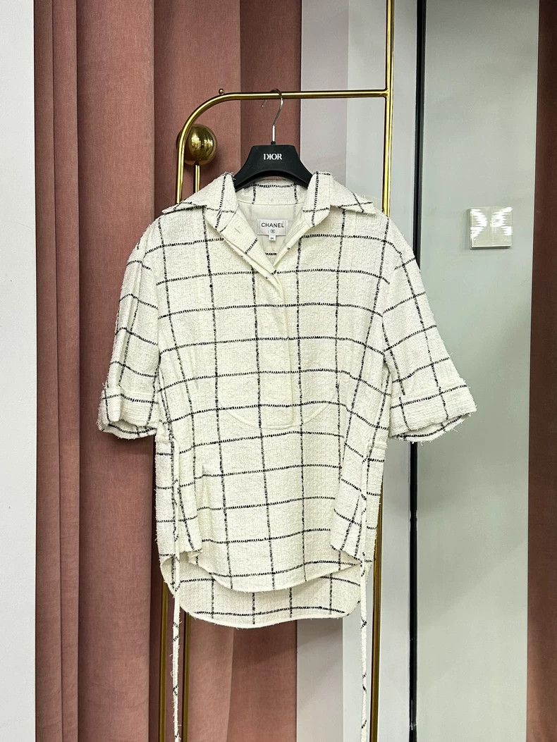 Chanel Chanel White plaid lapel top with short sleeves Size XXS / US 00 / IT 34 - 1 Thumbnail