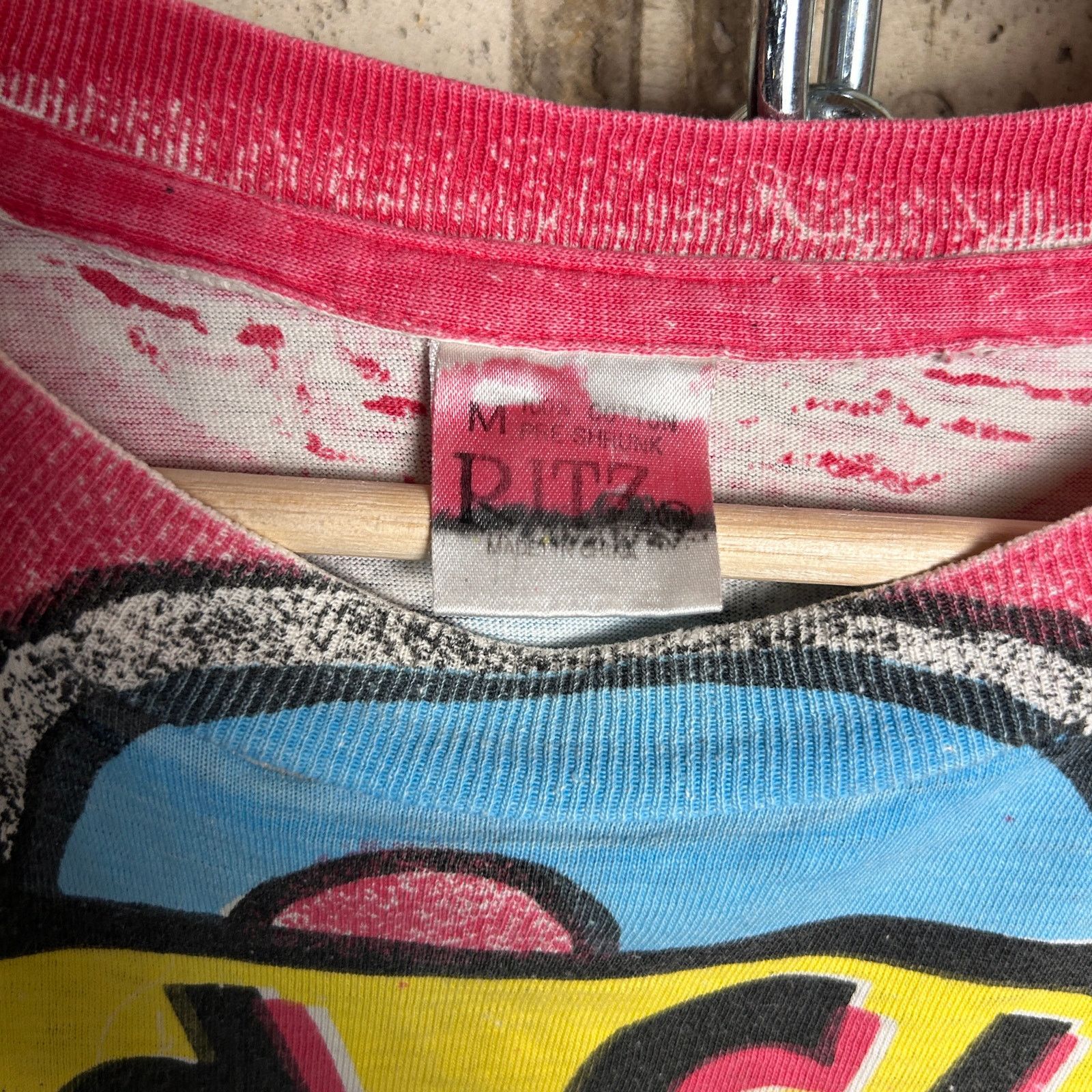 Other VTG Chicago Bulls Magic Johnson AOP 1992 Graffiti Med Shirt Size US M / EU 48-50 / 2 - 4 Thumbnail
