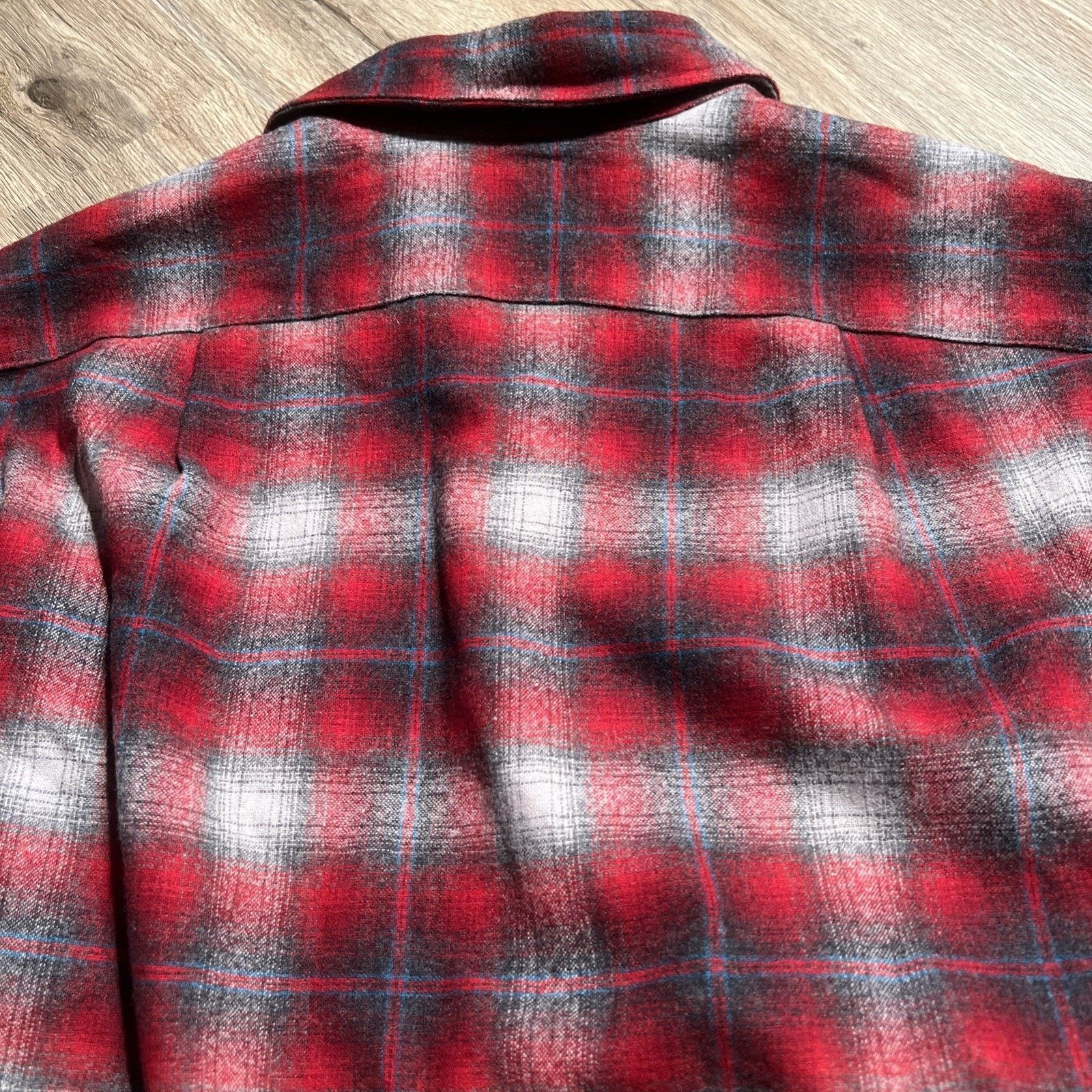 Pendleton Vintage 60s 70s Pendleton Board Shirt Red Shadow Plaid Wool Size US L / EU 52-54 / 3 - 17 Thumbnail