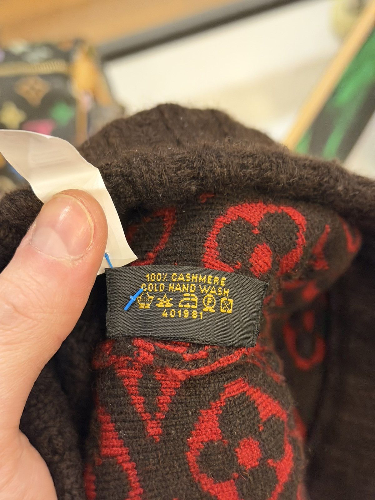 Louis Vuitton Louis Vuitton Cashmere Ski Beanie - Red/Brown Size ONE SIZE - 9 Thumbnail