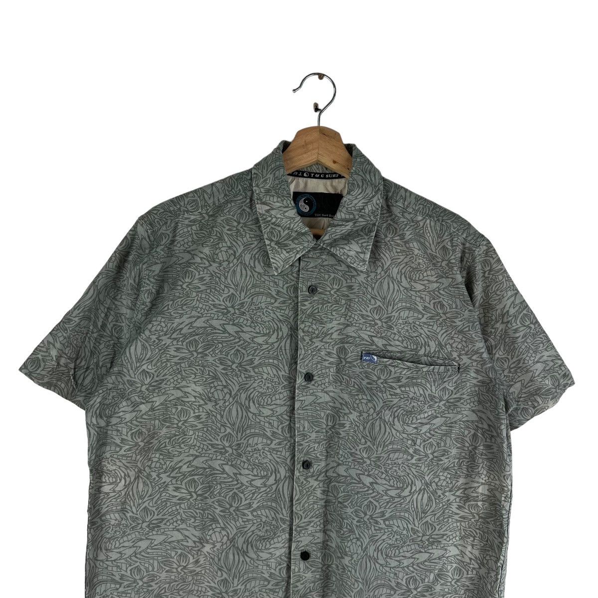 Other 🔥VINTAGE HAWAII SHIRT BUTTON UPS T&C SURF DESIGN Size US L / EU 52-54 / 3 - 3 Thumbnail