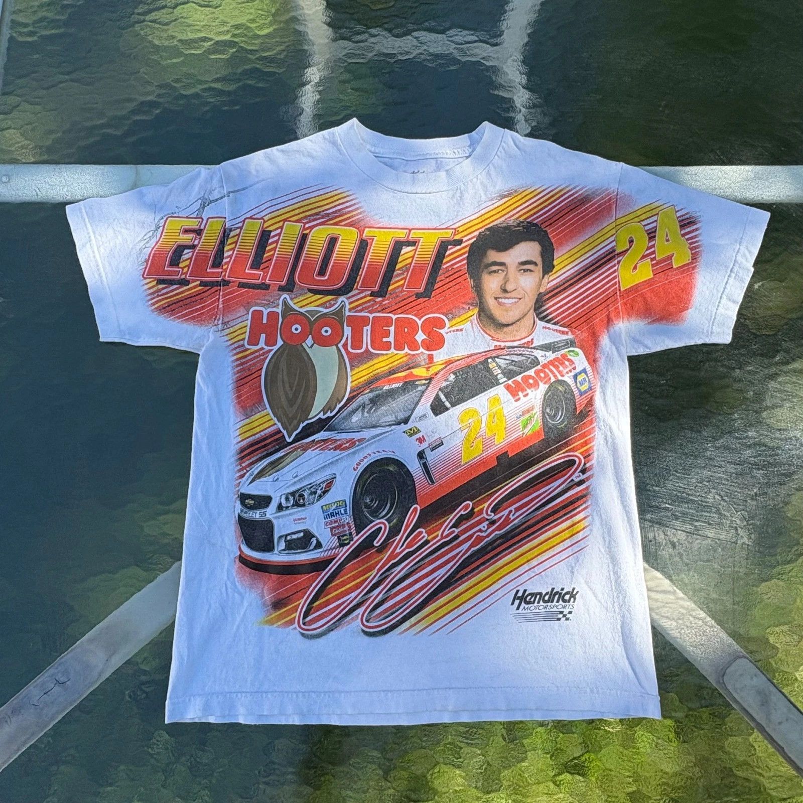 Other Y2K Nascar Chase Elliot Hooters All over Print Tee Size US M / EU 48-50 / 2 - 1 Thumbnail