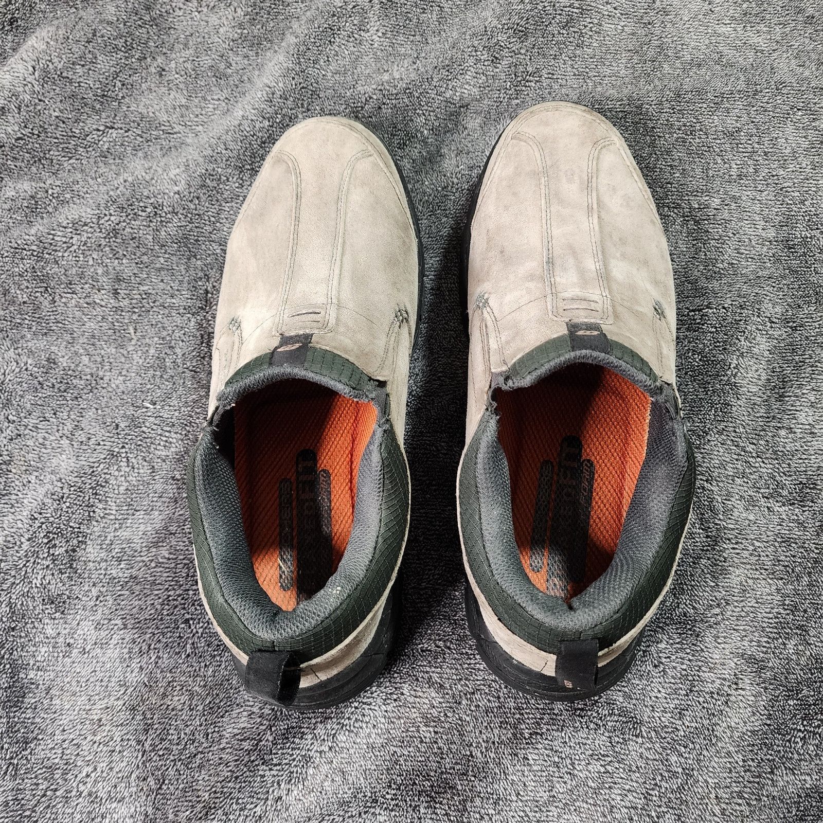 SKECHERS Skechers suede shoes leather slip on ;oafers mens sz 10 SHLF Size US 10 / EU 43 - 8 Thumbnail