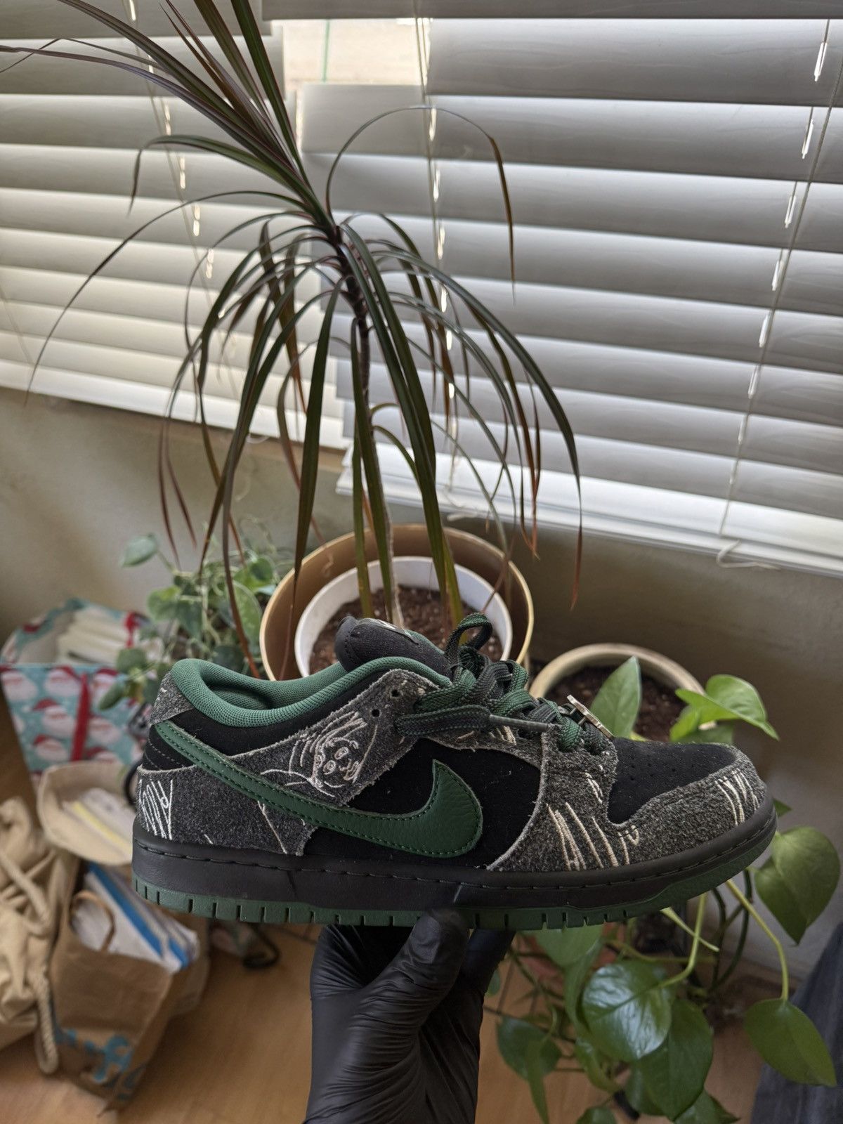 Nike SB Nike sb x there skateboards dunk low Size US 7.5 / EU 40-41 - 10 Thumbnail
