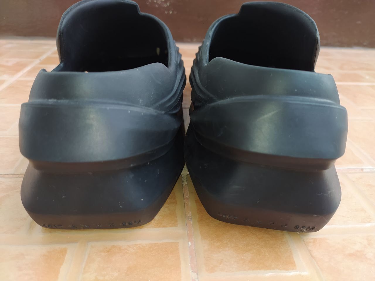1017 ALYX 9SM ALYX BLACK RUBBER SLIPPERS SIZE 43 Size US 9 / EU 42 - 5 Thumbnail