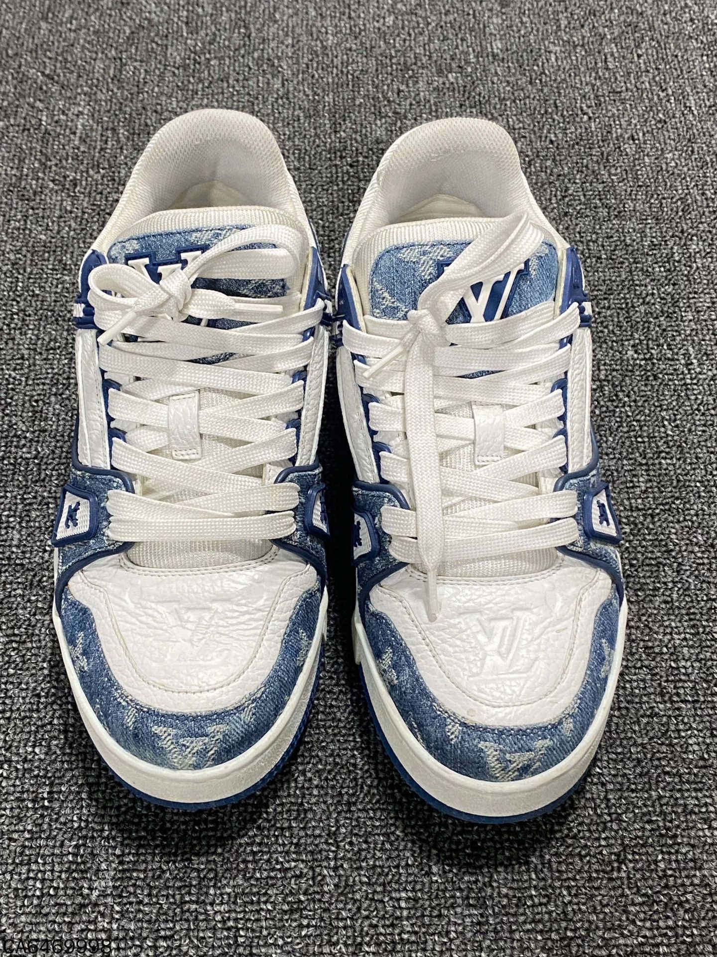 Louis Vuitton LV Women's Blue White Denim Trainer 95 New 37.5 Size US 7.5 / IT 37.5 - 2 Thumbnail